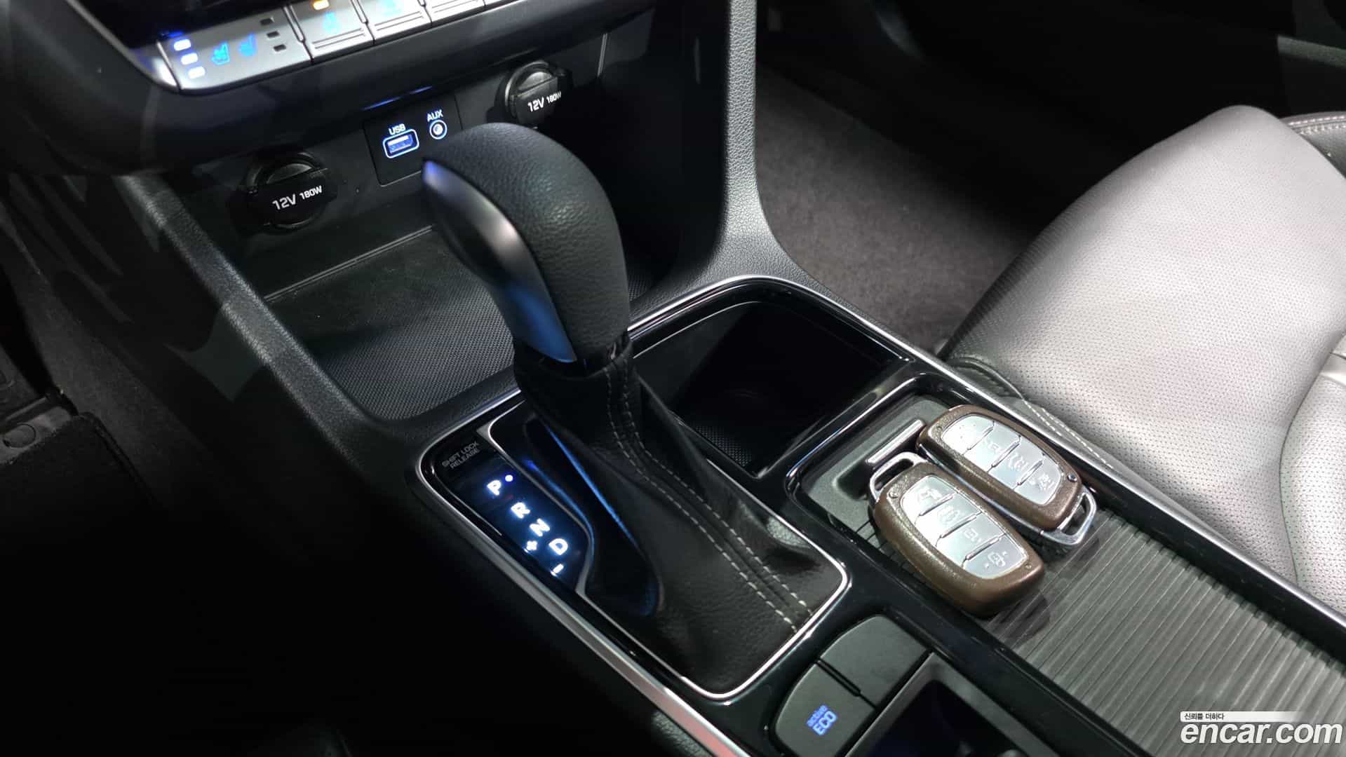 Sonata Hyundai 2018.10-INNER-009