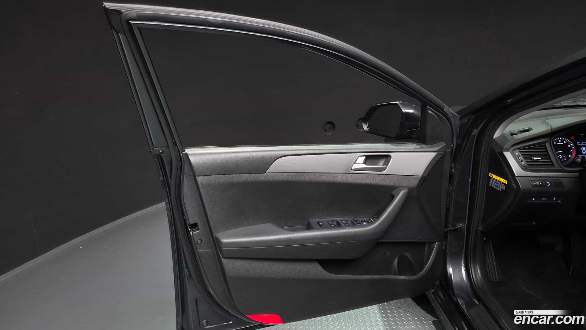 Sonata Hyundai 2018.10-INNER-034