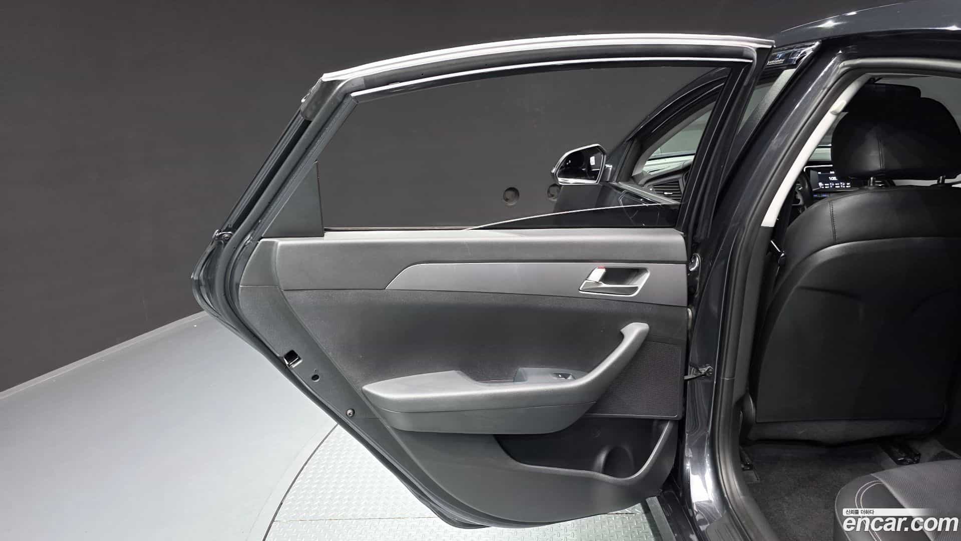 Sonata Hyundai 2018.10-INNER-035