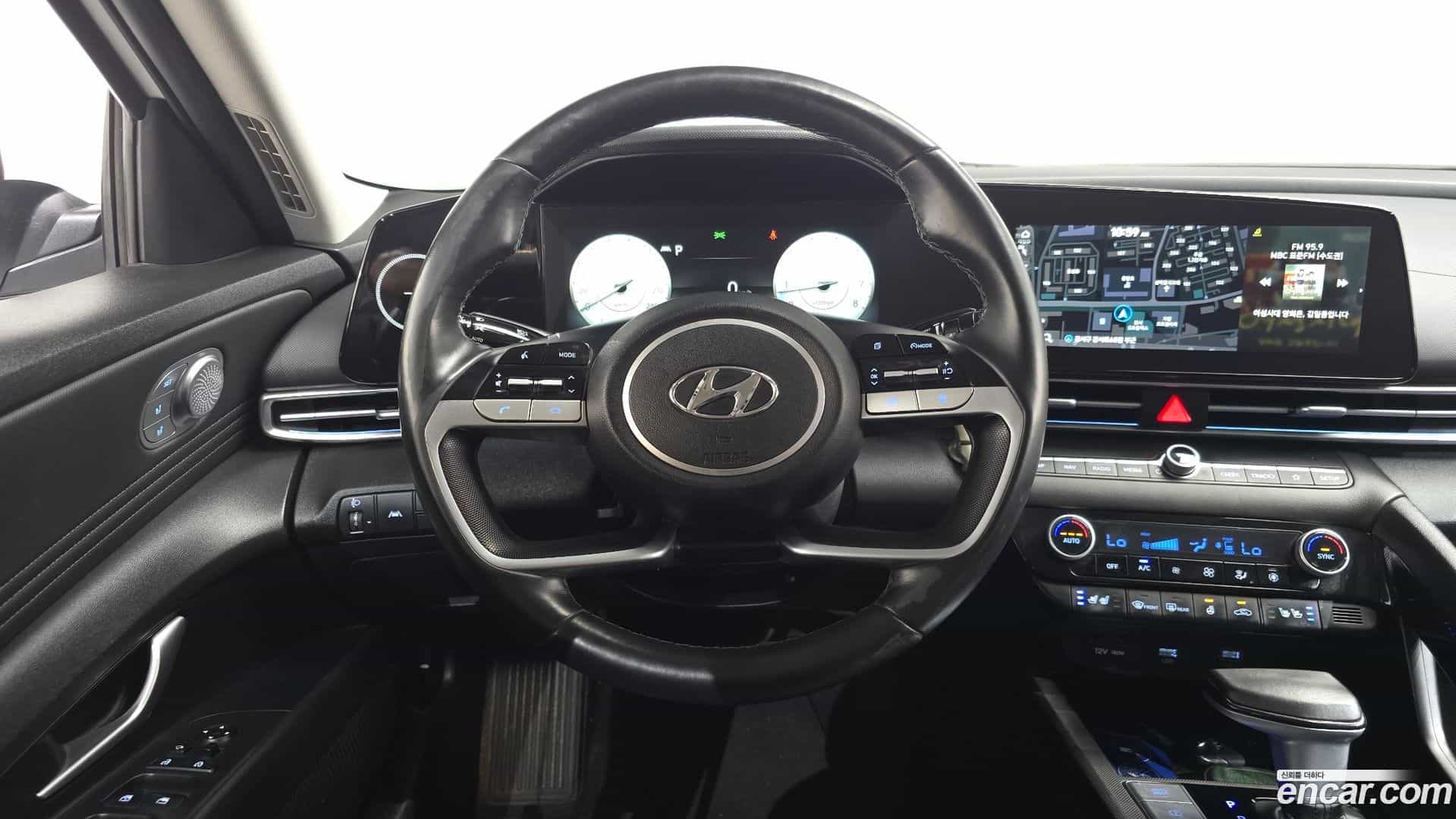 AVANTE Hyundai 2021.10-OPTION-017