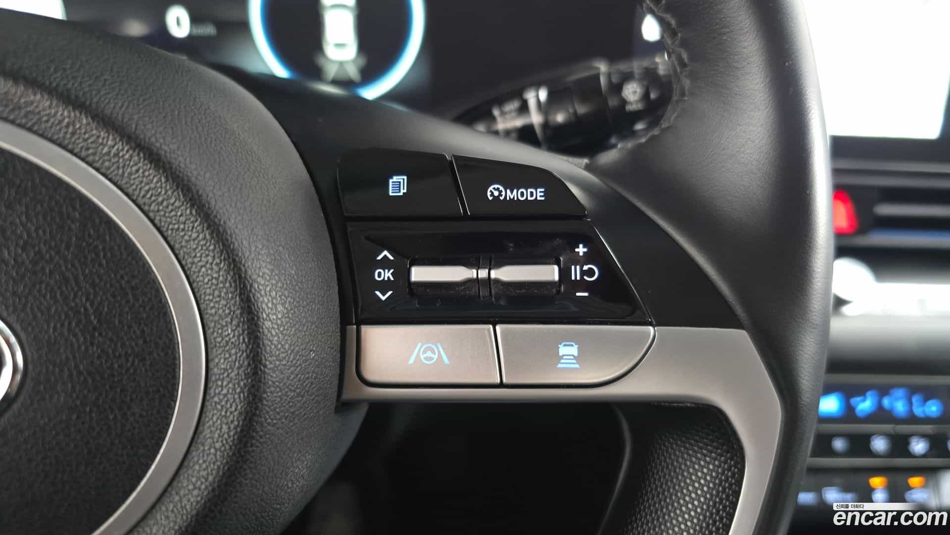 AVANTE Hyundai 2021.10-OPTION-020