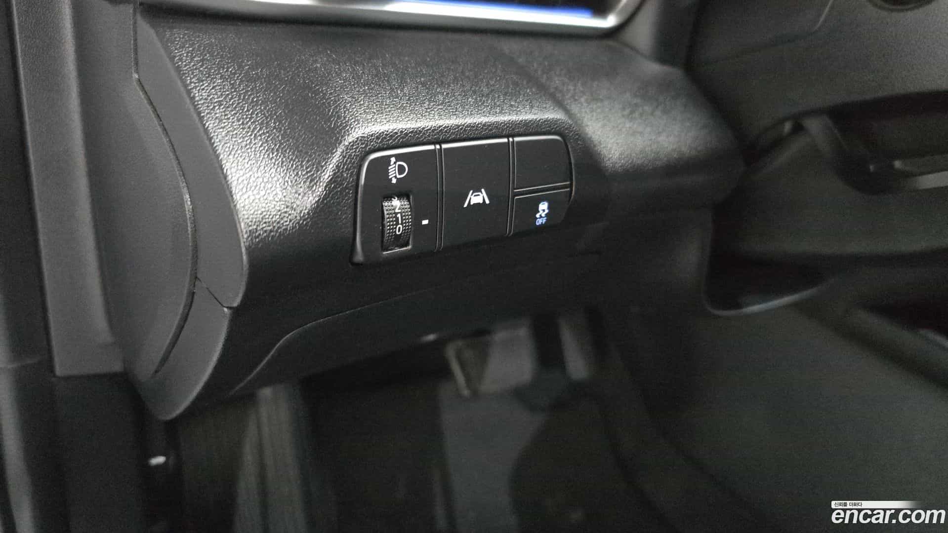AVANTE Hyundai 2021.10-OPTION-040