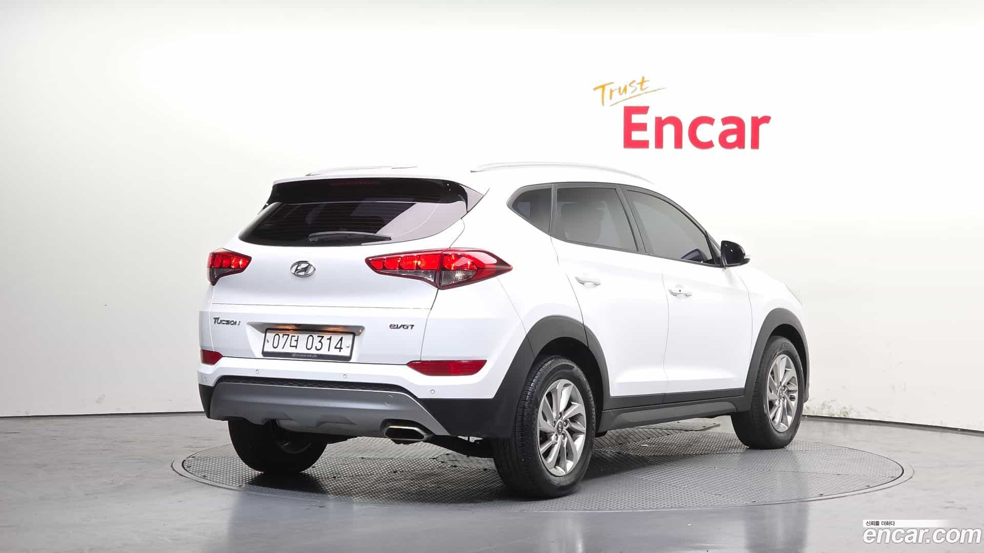 Tucson Hyundai 2016.9-OUTER-002