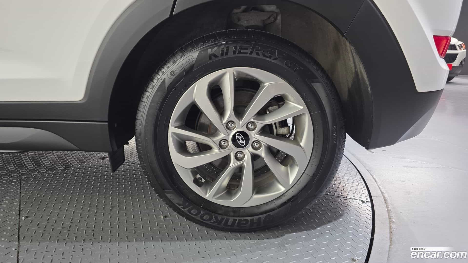 Tucson Hyundai 2016.9-OUTER-031