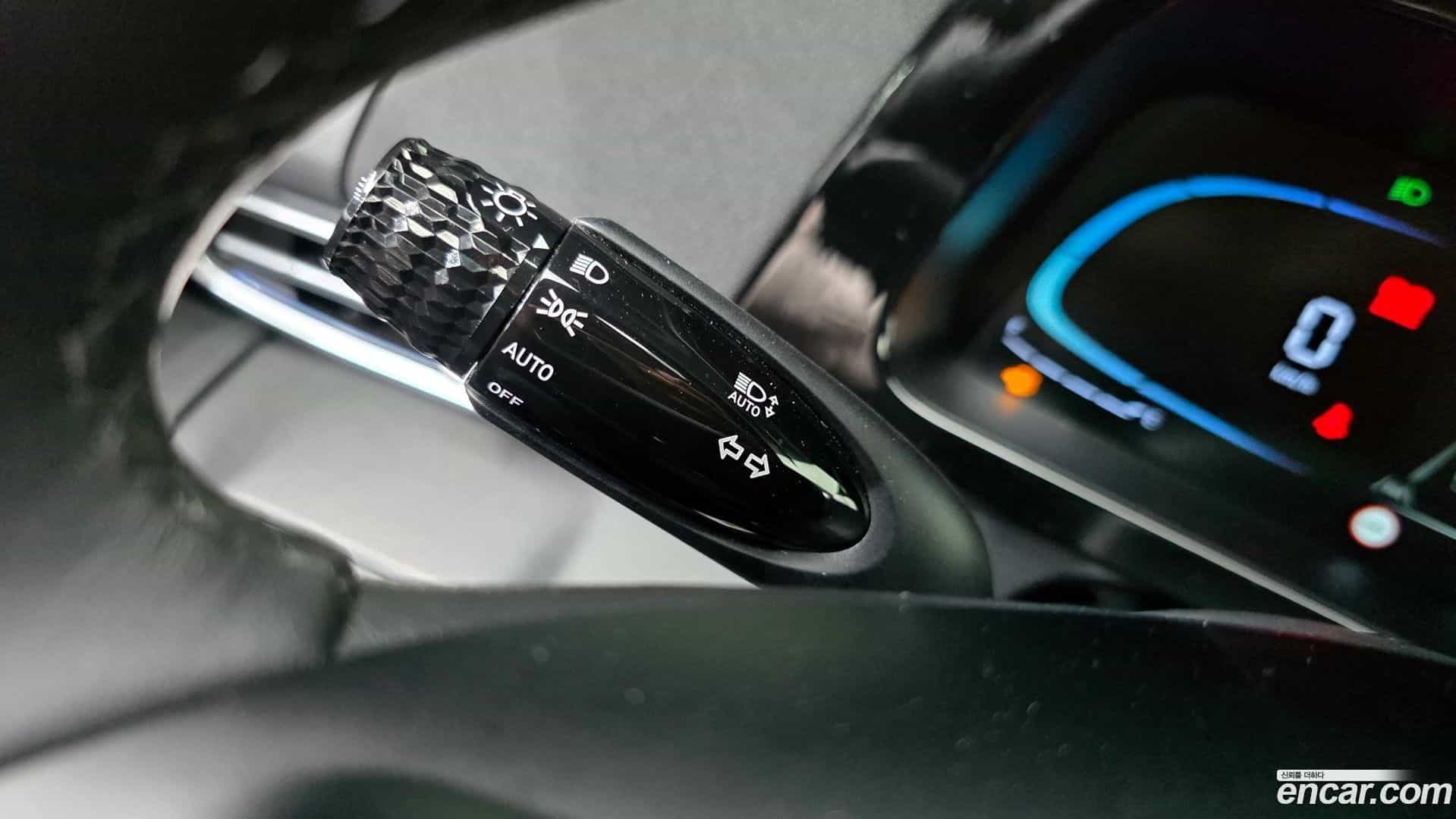 AVANTE Hyundai 2025.8-OPTION-040