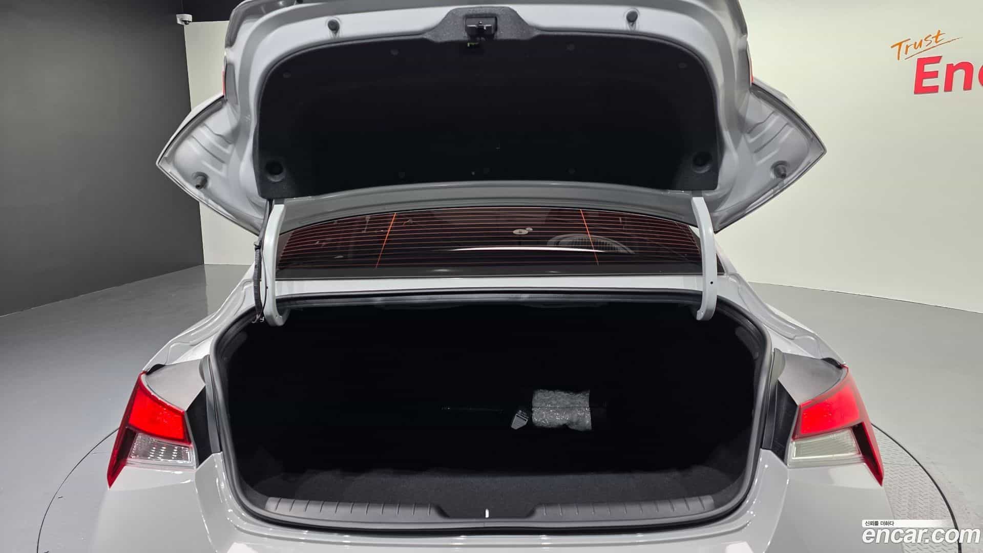 AVANTE Hyundai 2025.8-OPTION-045
