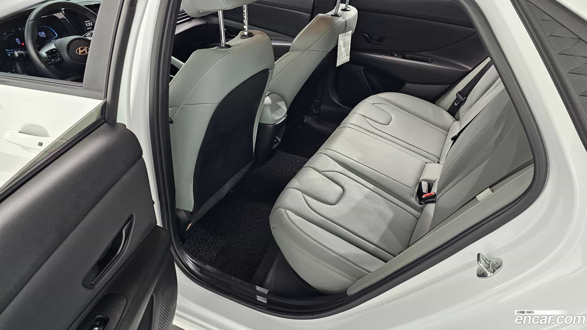 AVANTE Hyundai 2023.8-OPTION-015