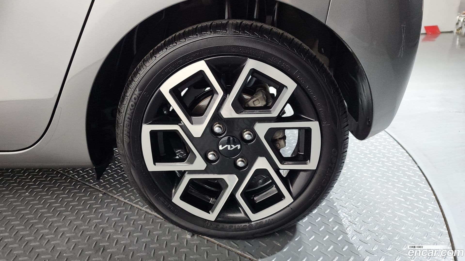 Main__Slider__Photo:RAY Kia 2023.3-20