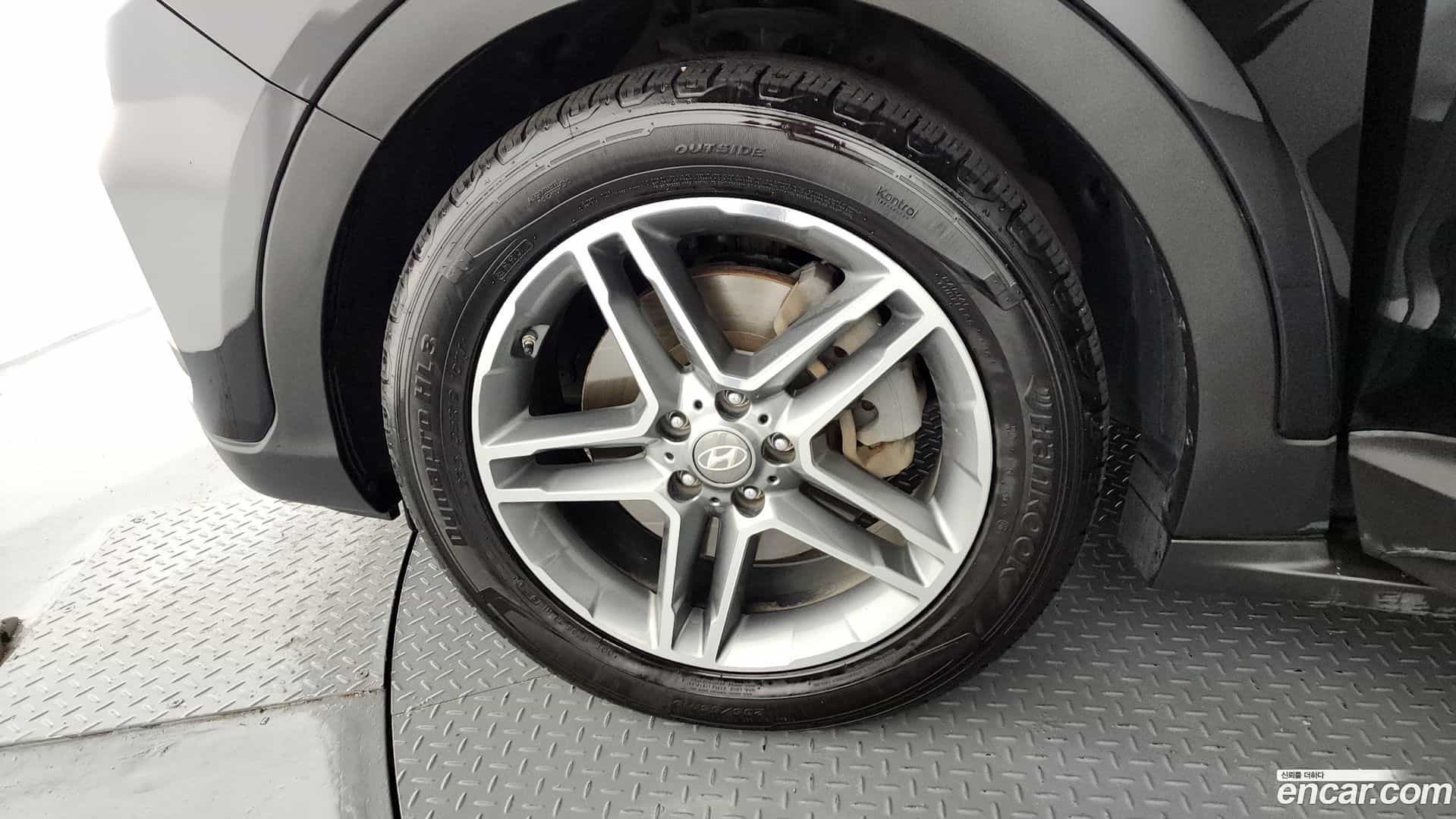 Maxcruz Hyundai 2017.6-OUTER-005