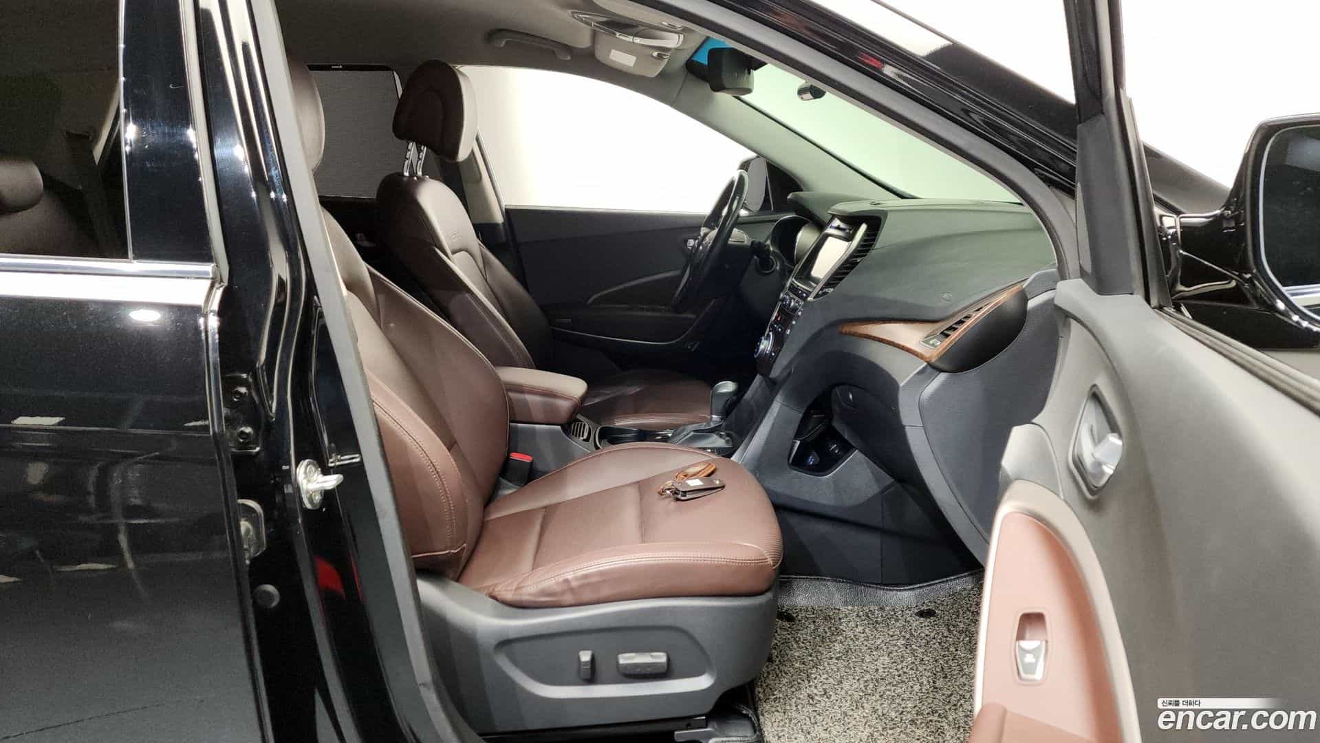 Maxcruz Hyundai 2017.6-INNER-036