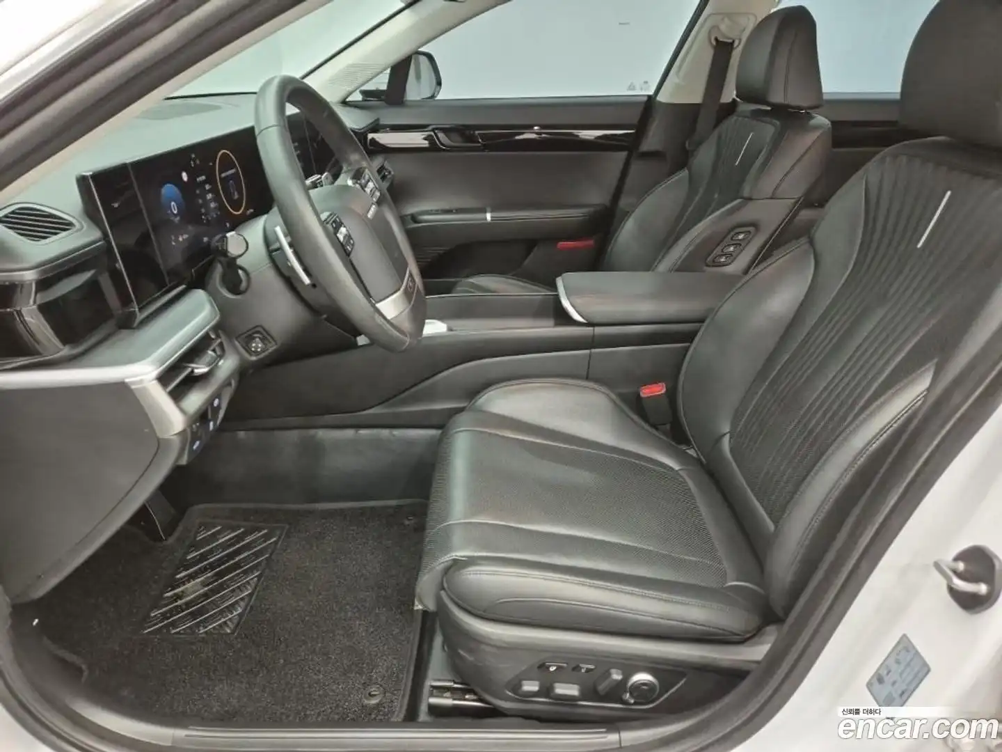 Grandeur Hyundai 2023.10-OPTION-015