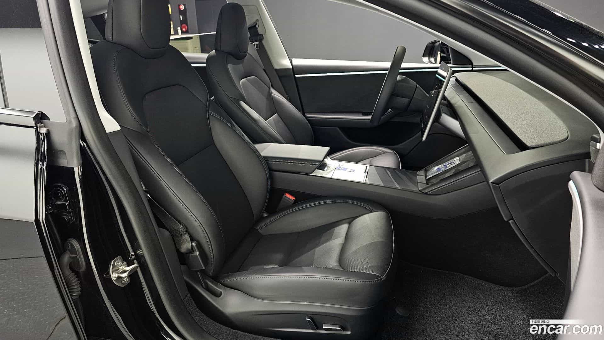 Model 3 Tesla 2024.6-INNER-036