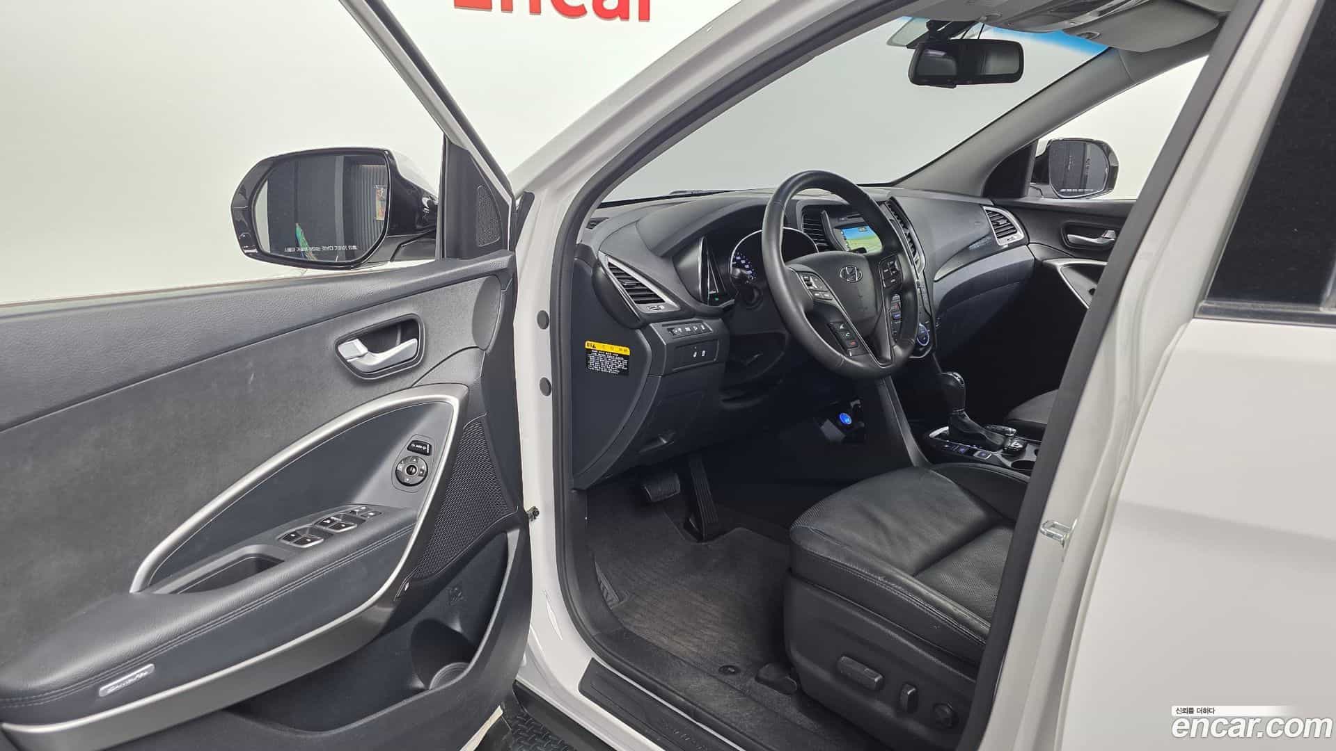 Santafe Hyundai 2016.9-INNER-010