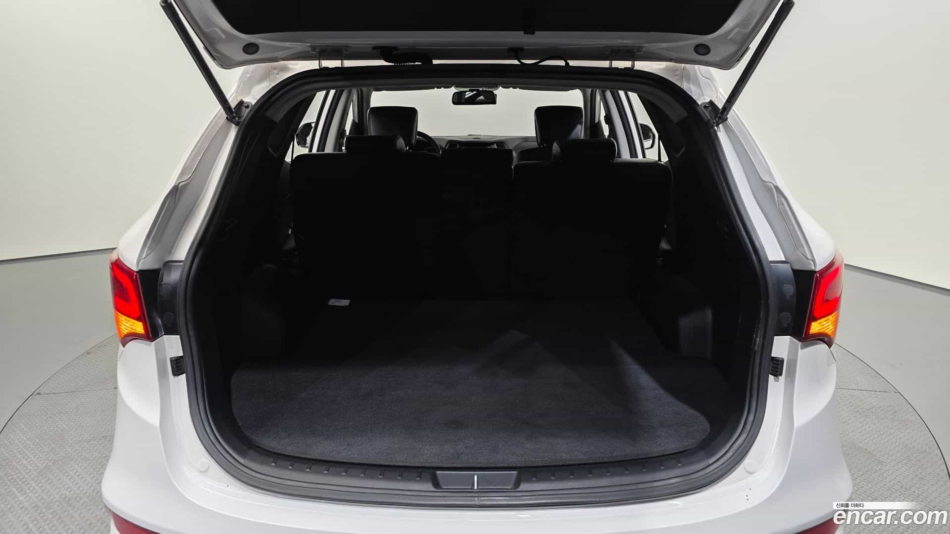 Santafe Hyundai 2016.9-OPTION-024