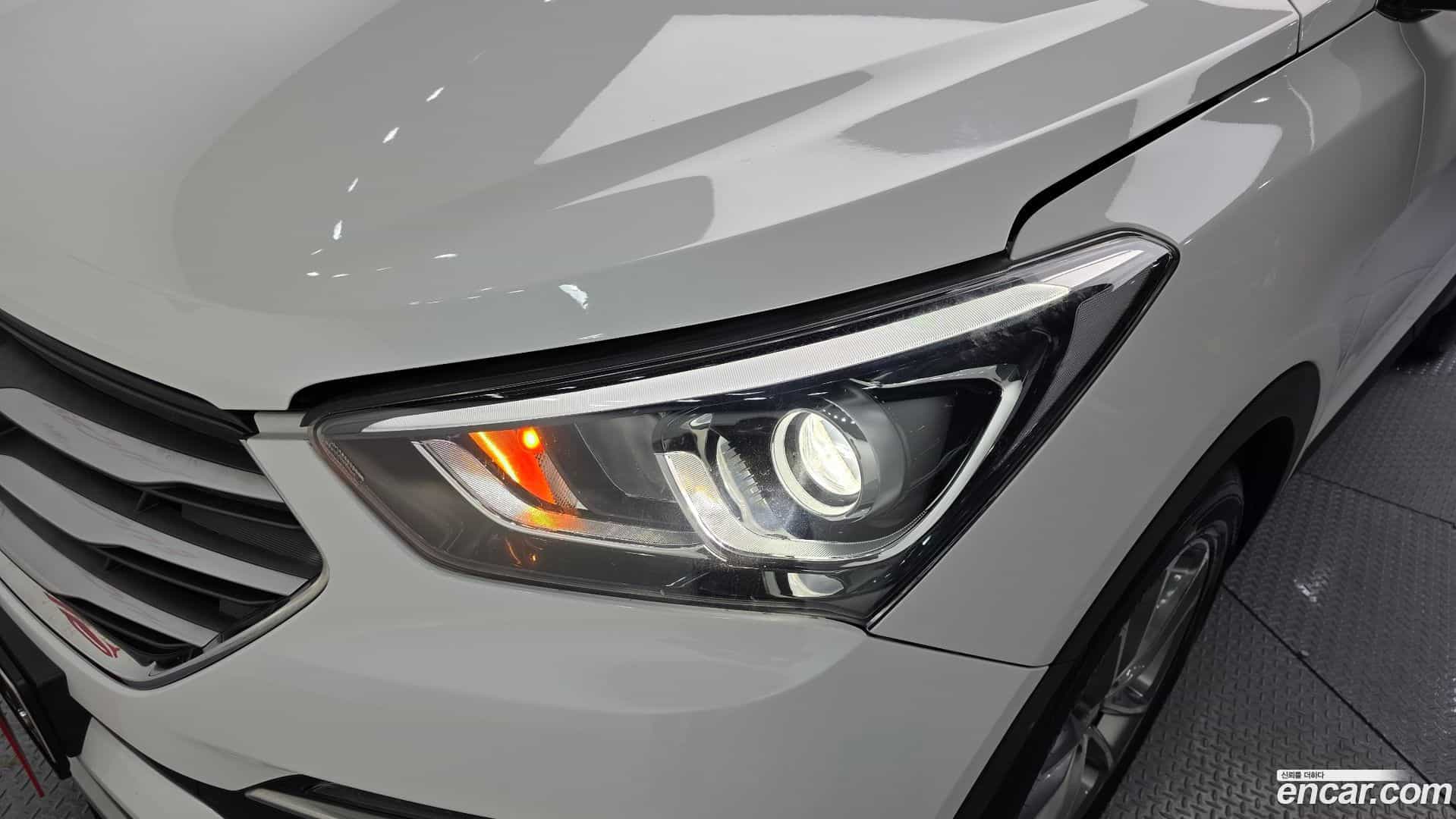 Santafe Hyundai 2016.9-OUTER-032