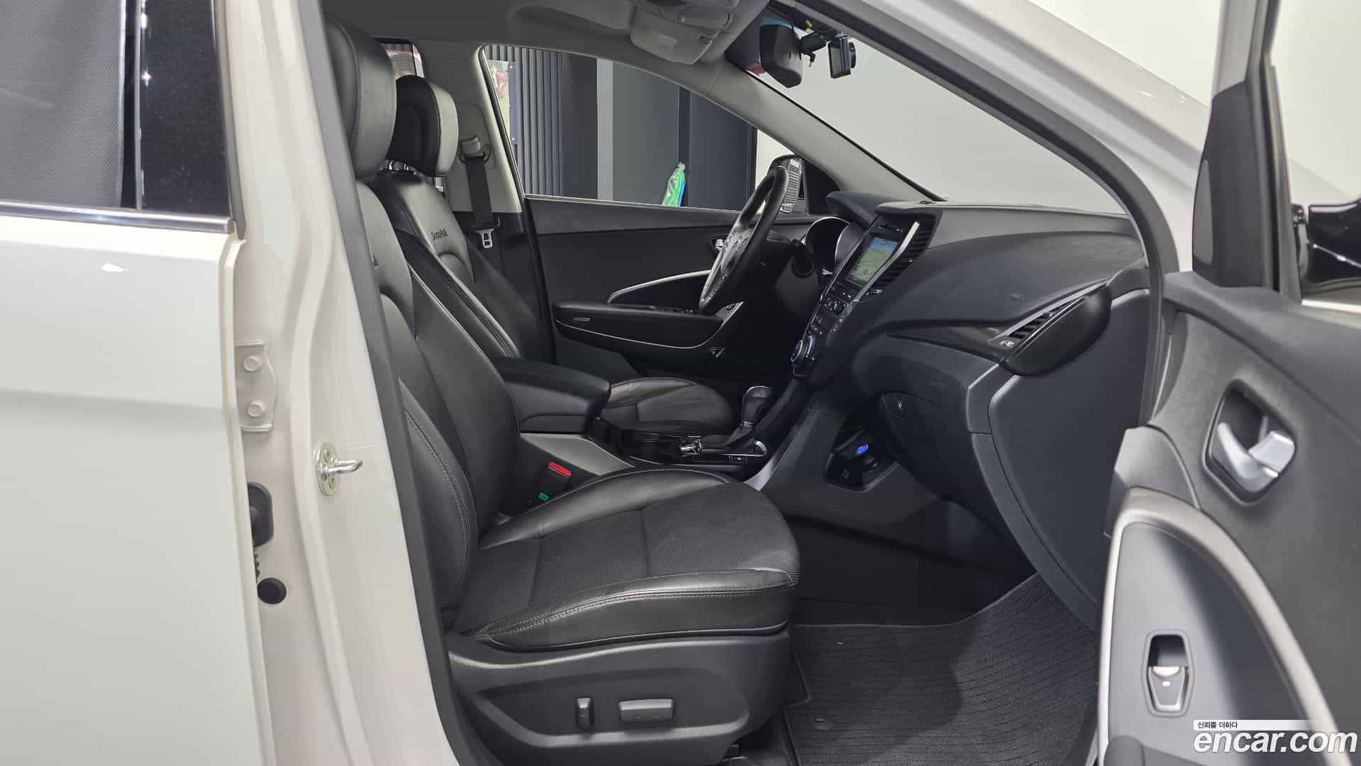 Santafe Hyundai 2016.9-INNER-036