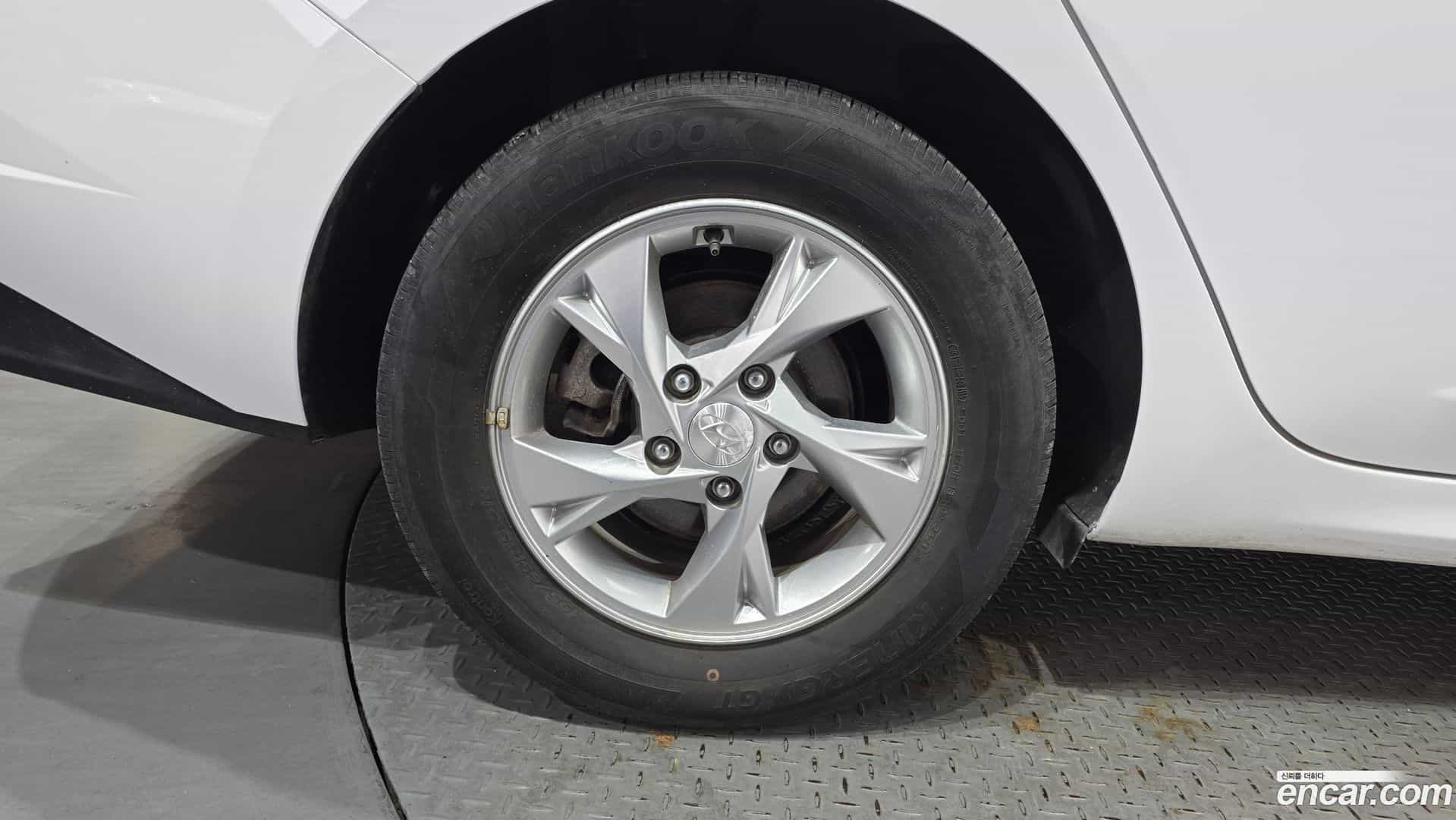 AVANTE Hyundai 2021.6-OUTER-005