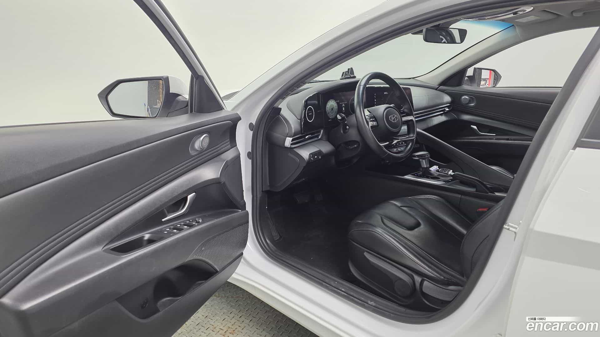 AVANTE Hyundai 2021.6-INNER-010