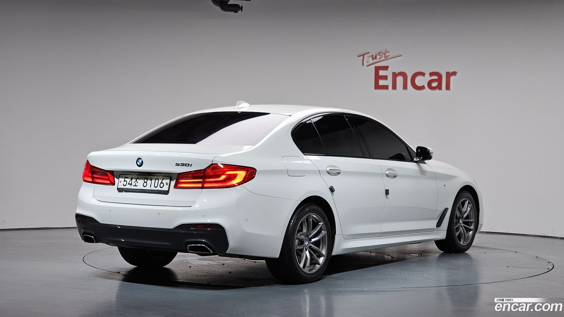 Main__Slider__Photo:5-Series BMW 2018.2-1