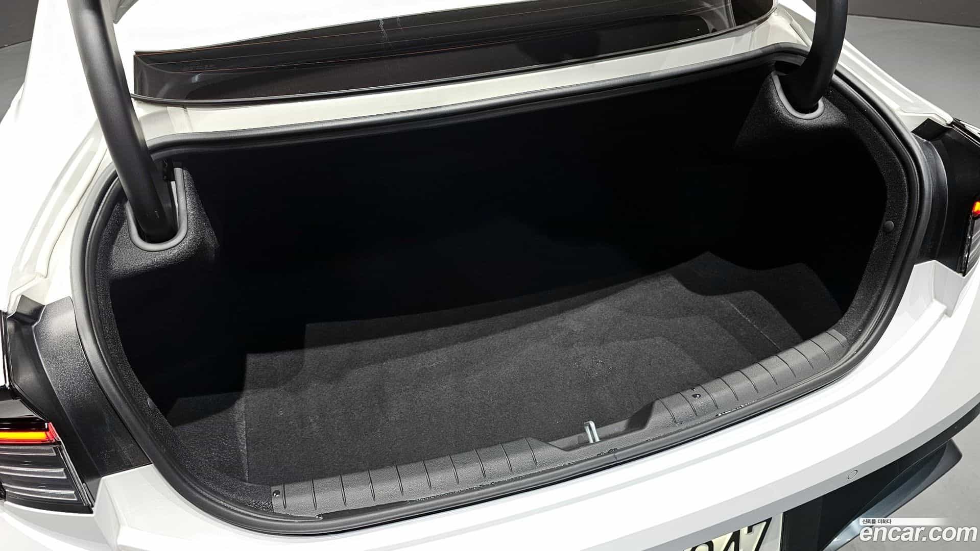 Sonata Hyundai 2024.9-OPTION-041
