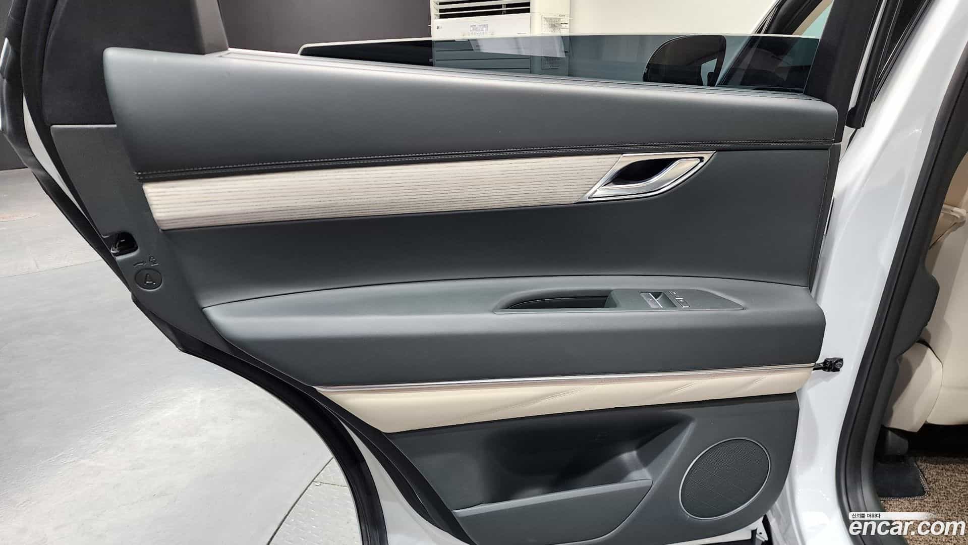 GV80 Genesis 2024.0-INNER-035