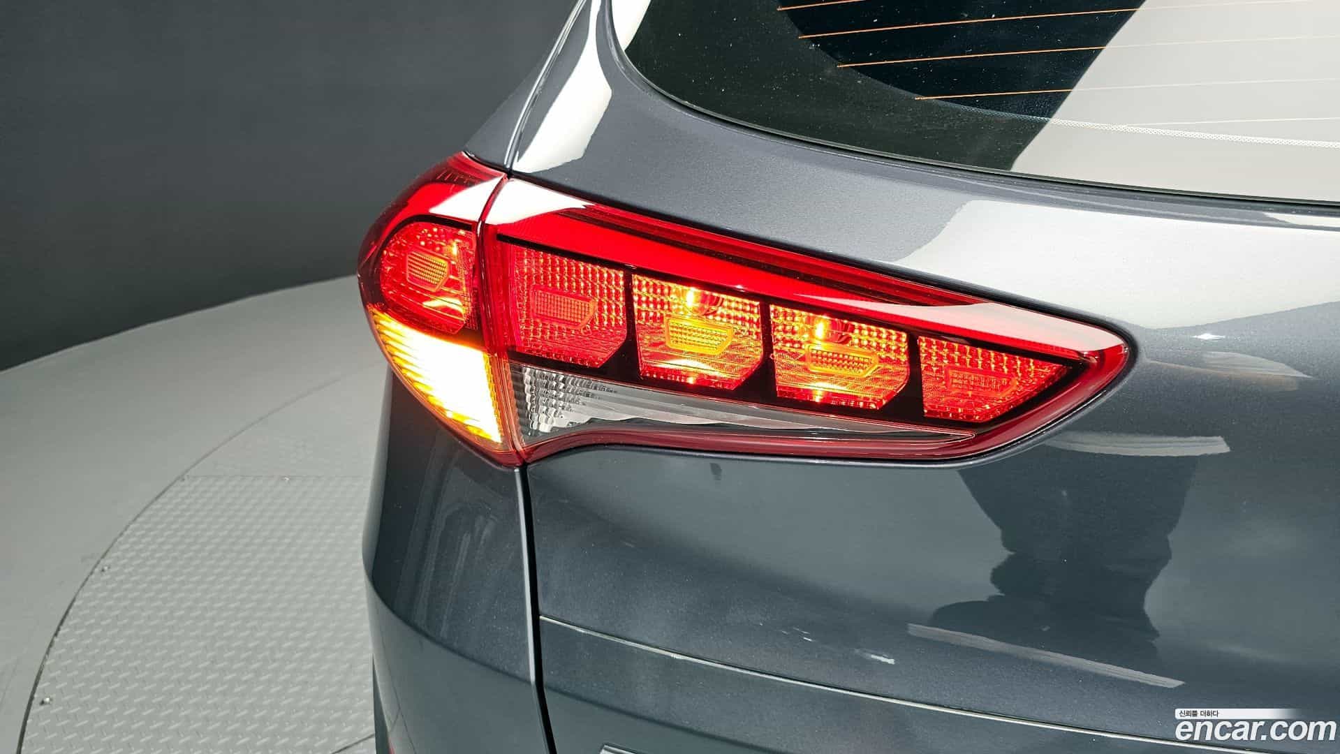 Tucson Hyundai 2017.0-OUTER-033
