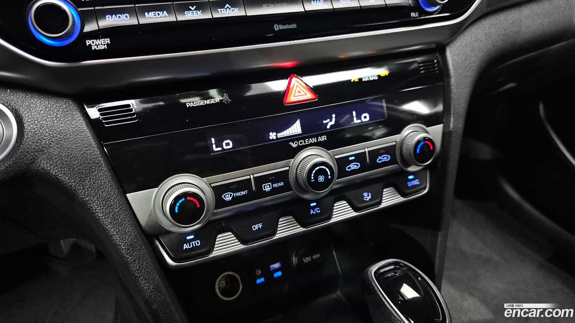 AVANTE Hyundai 2018.9-OPTION-023