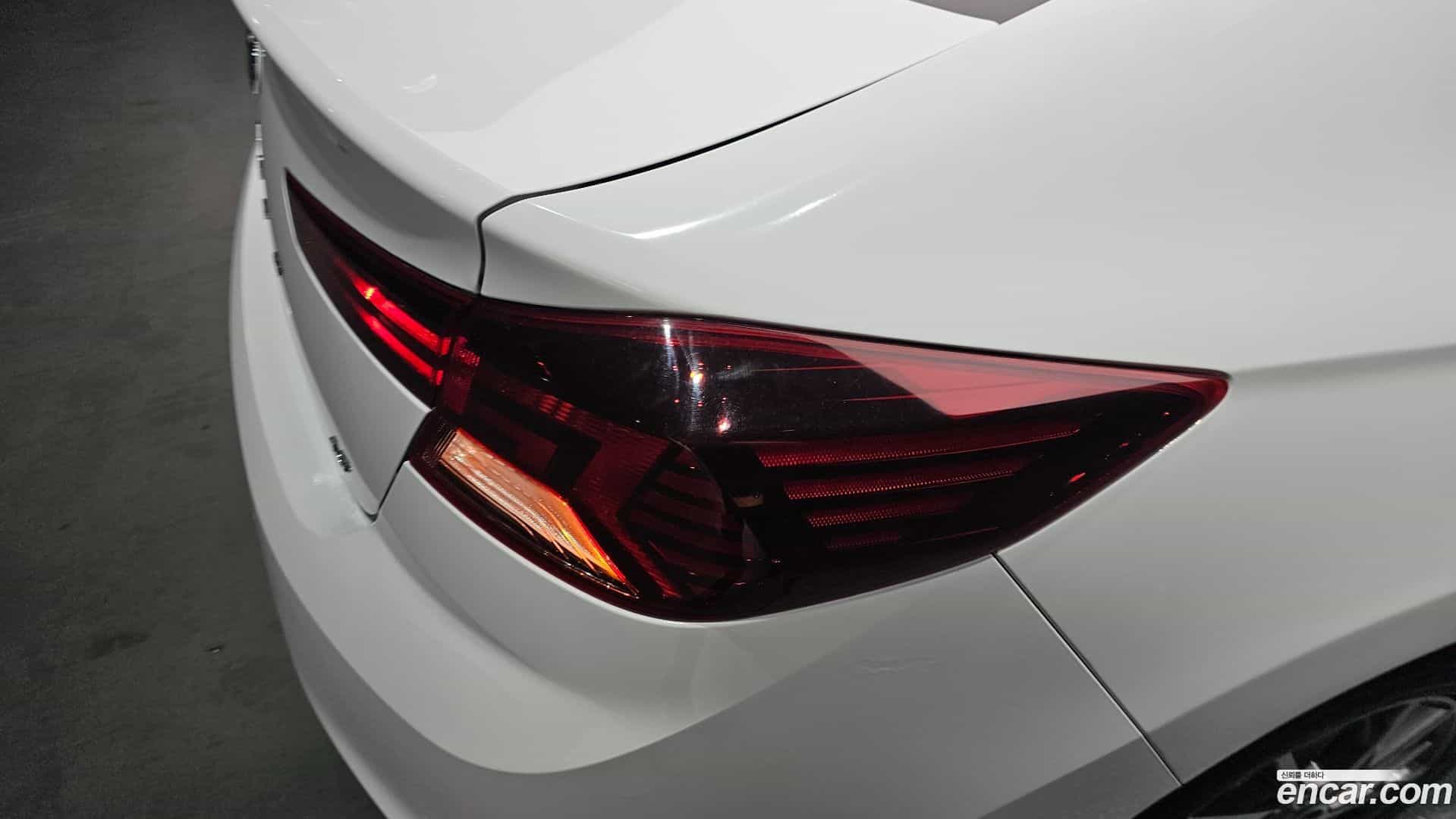 AVANTE Hyundai 2018.9-OUTER-033