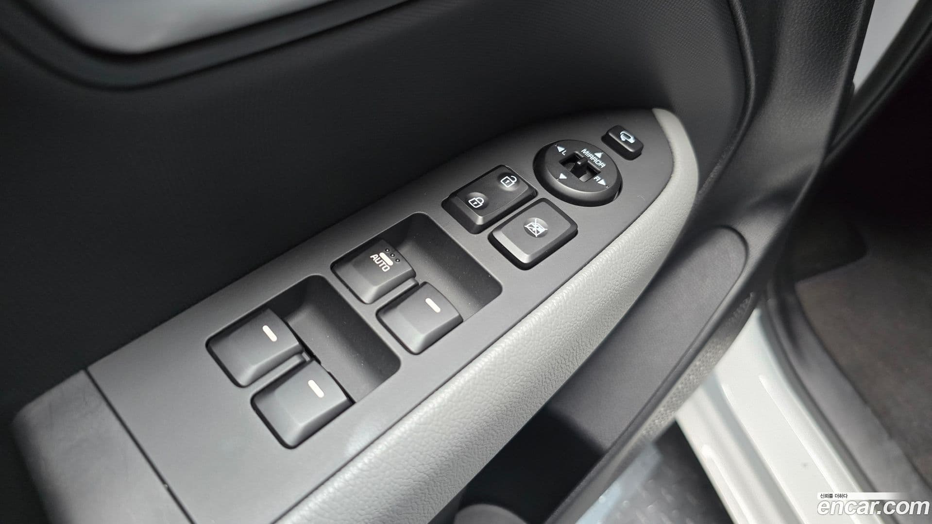 Main__Slider__Photo:RAY Kia 2025.0-12