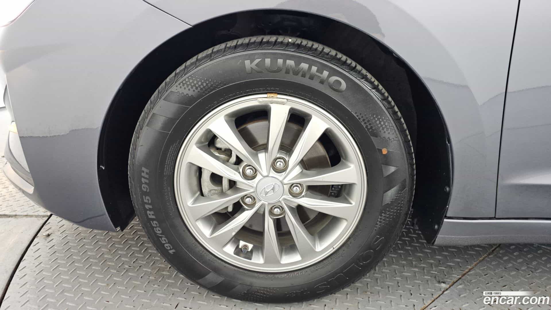 AVANTE Hyundai 2019.0-OUTER-005