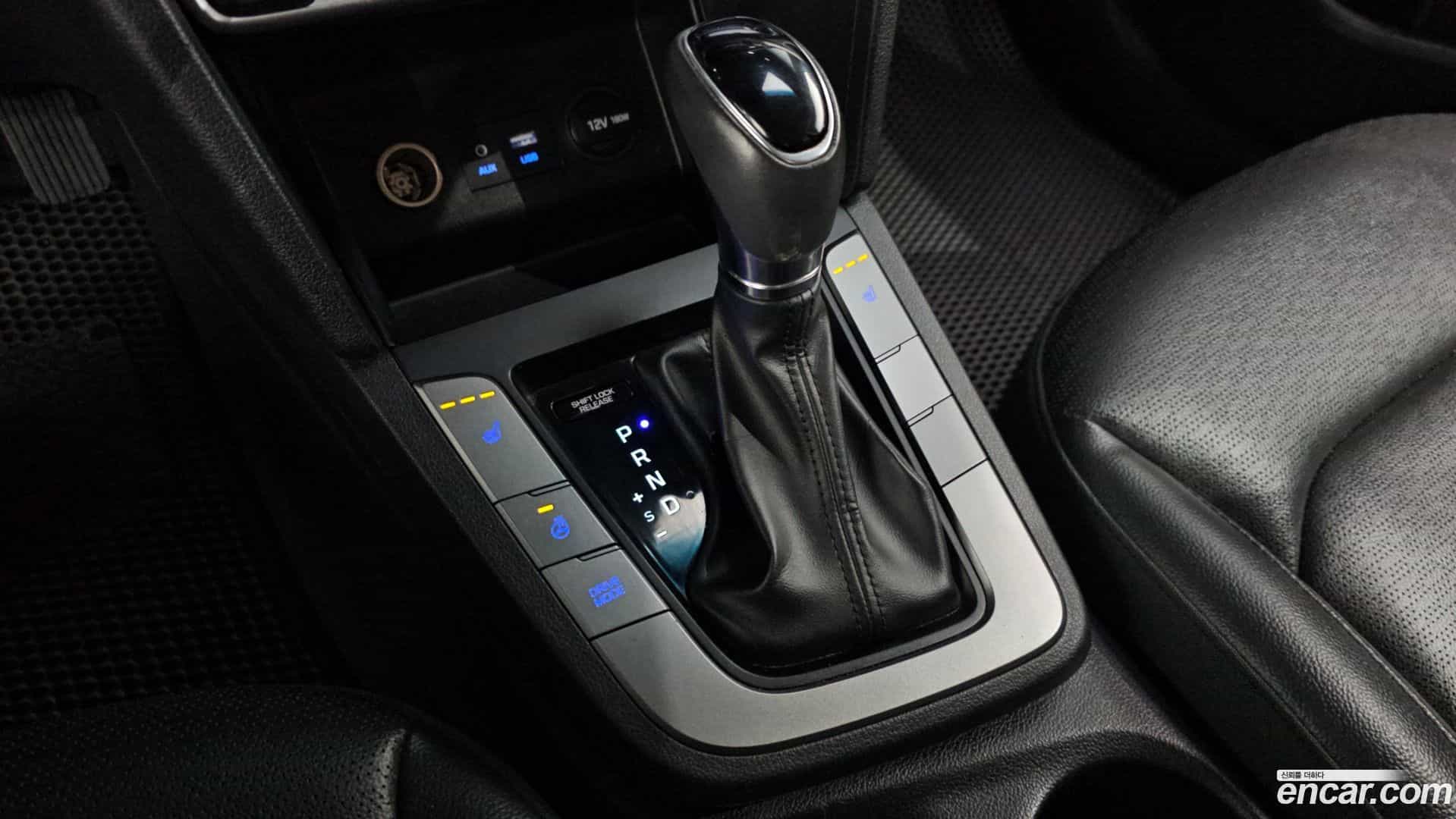 AVANTE Hyundai 2019.0-INNER-009