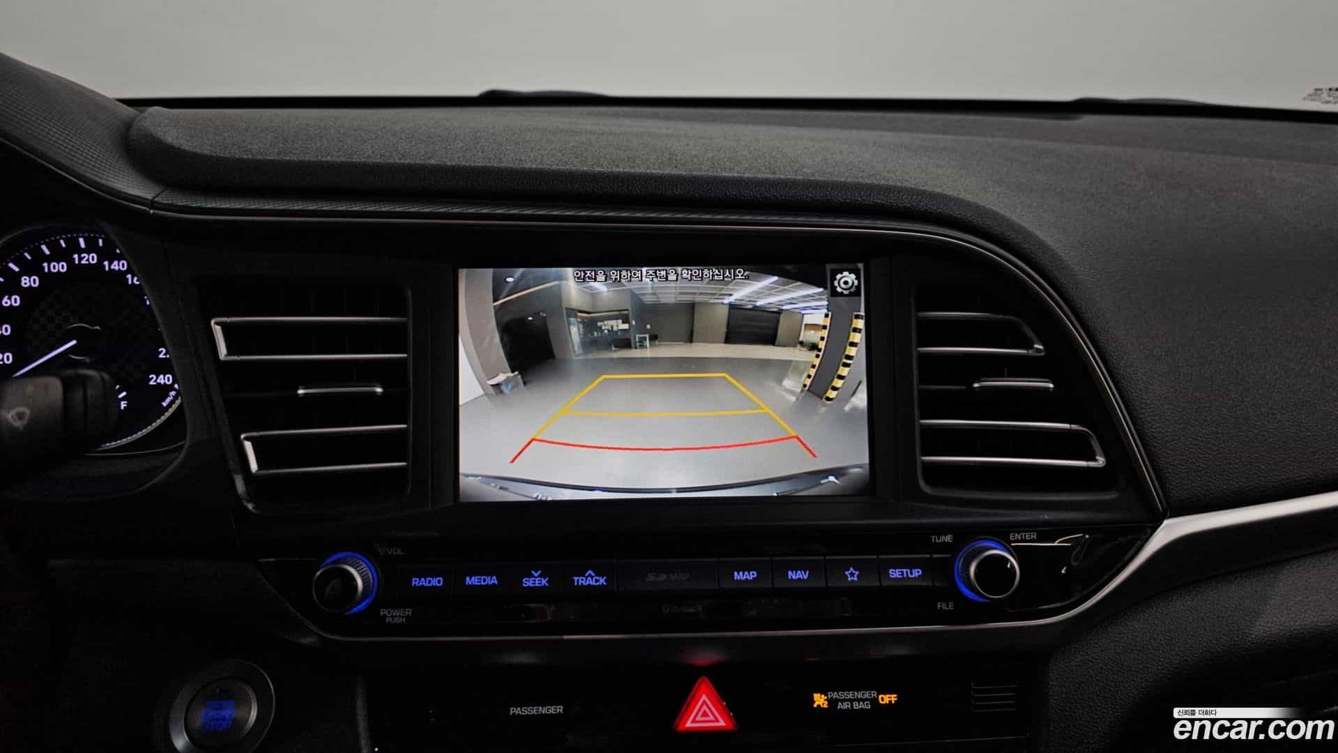 AVANTE Hyundai 2019.0-OPTION-020