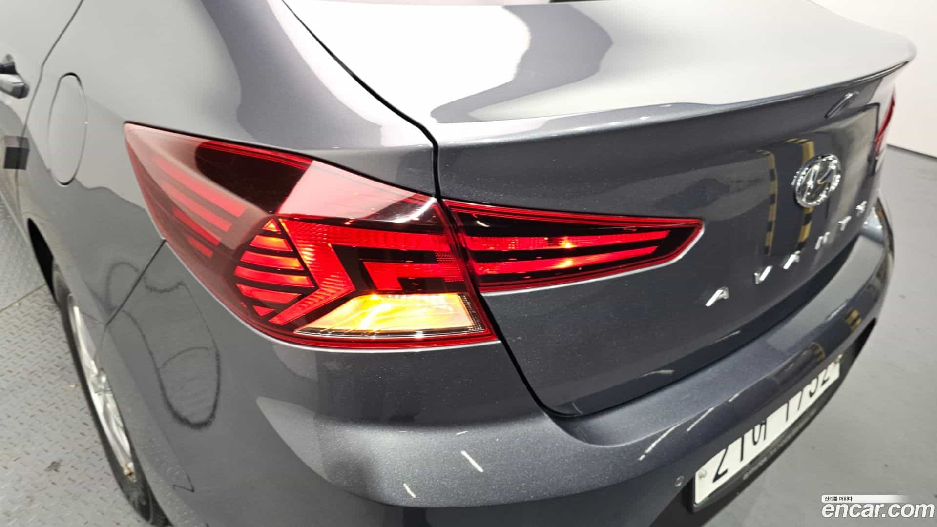 AVANTE Hyundai 2019.0-OUTER-033