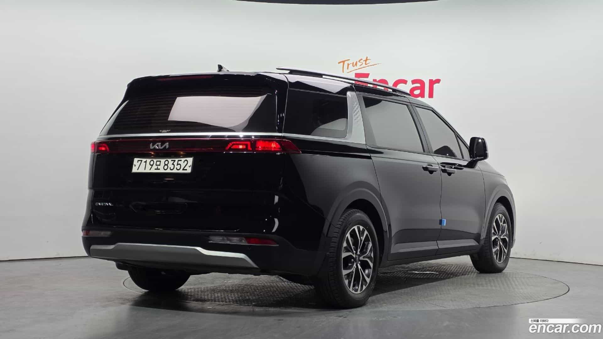 Canival Kia 2023.2-OUTER-002