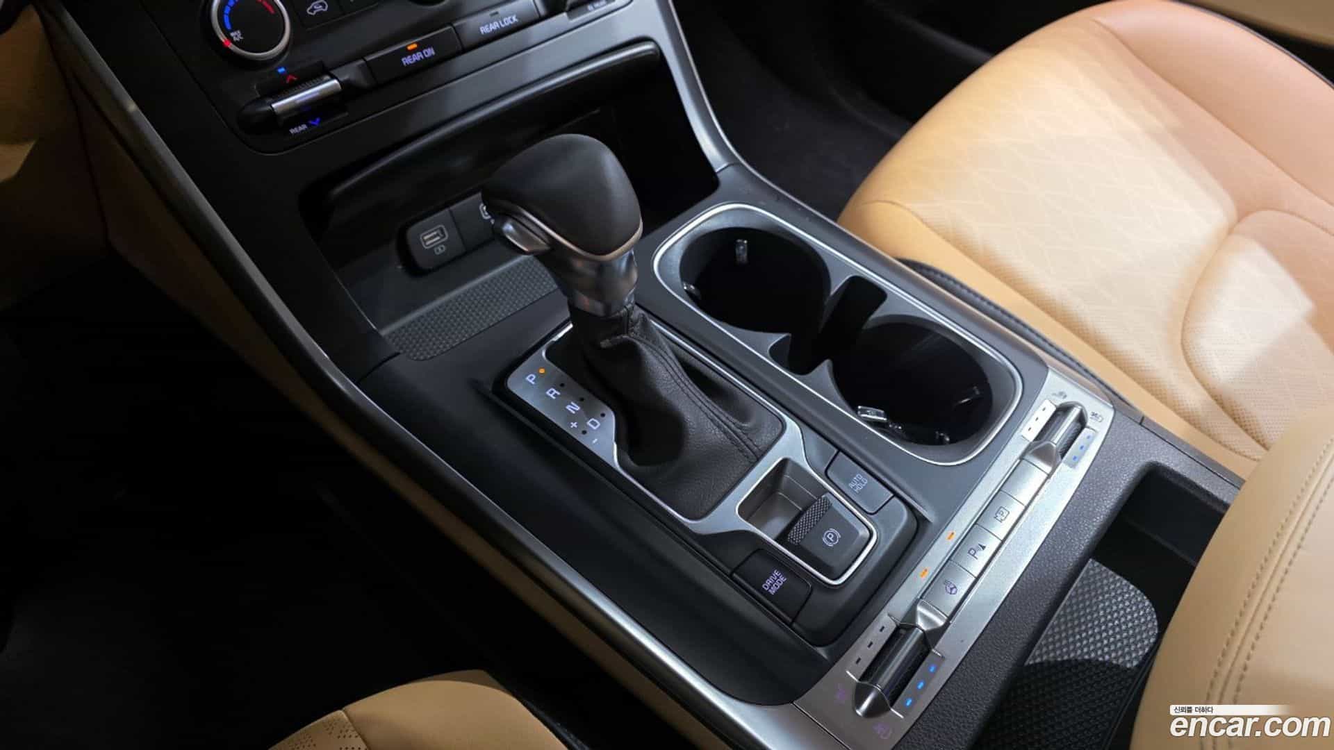 Canival Kia 2023.2-INNER-009