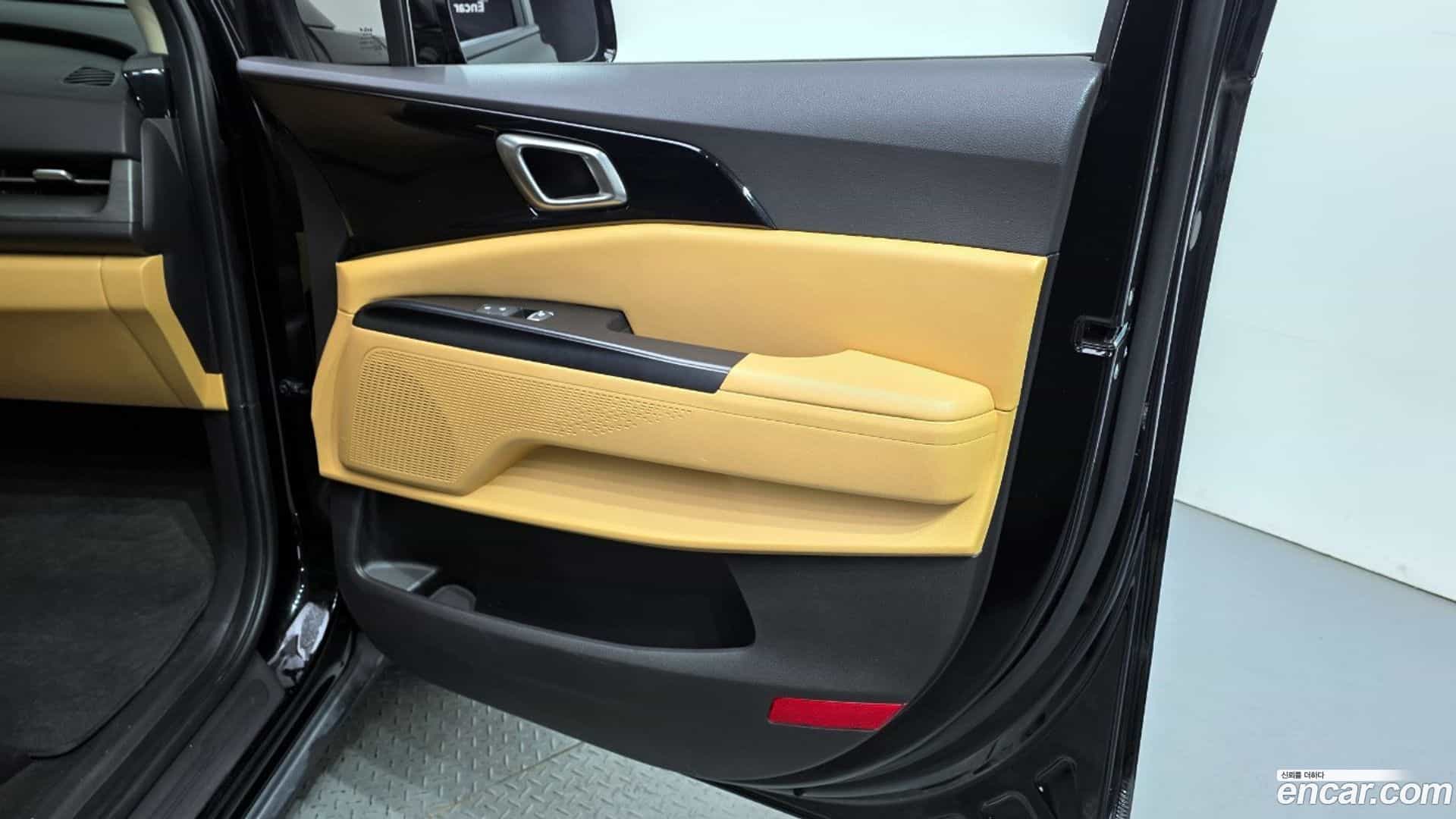 Canival Kia 2023.2-INNER-034