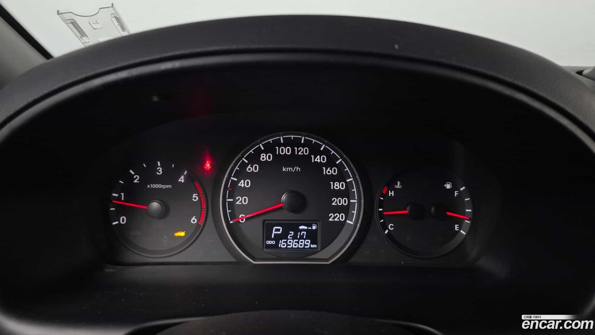 Starex Hyundai 2016.2-INNER-008