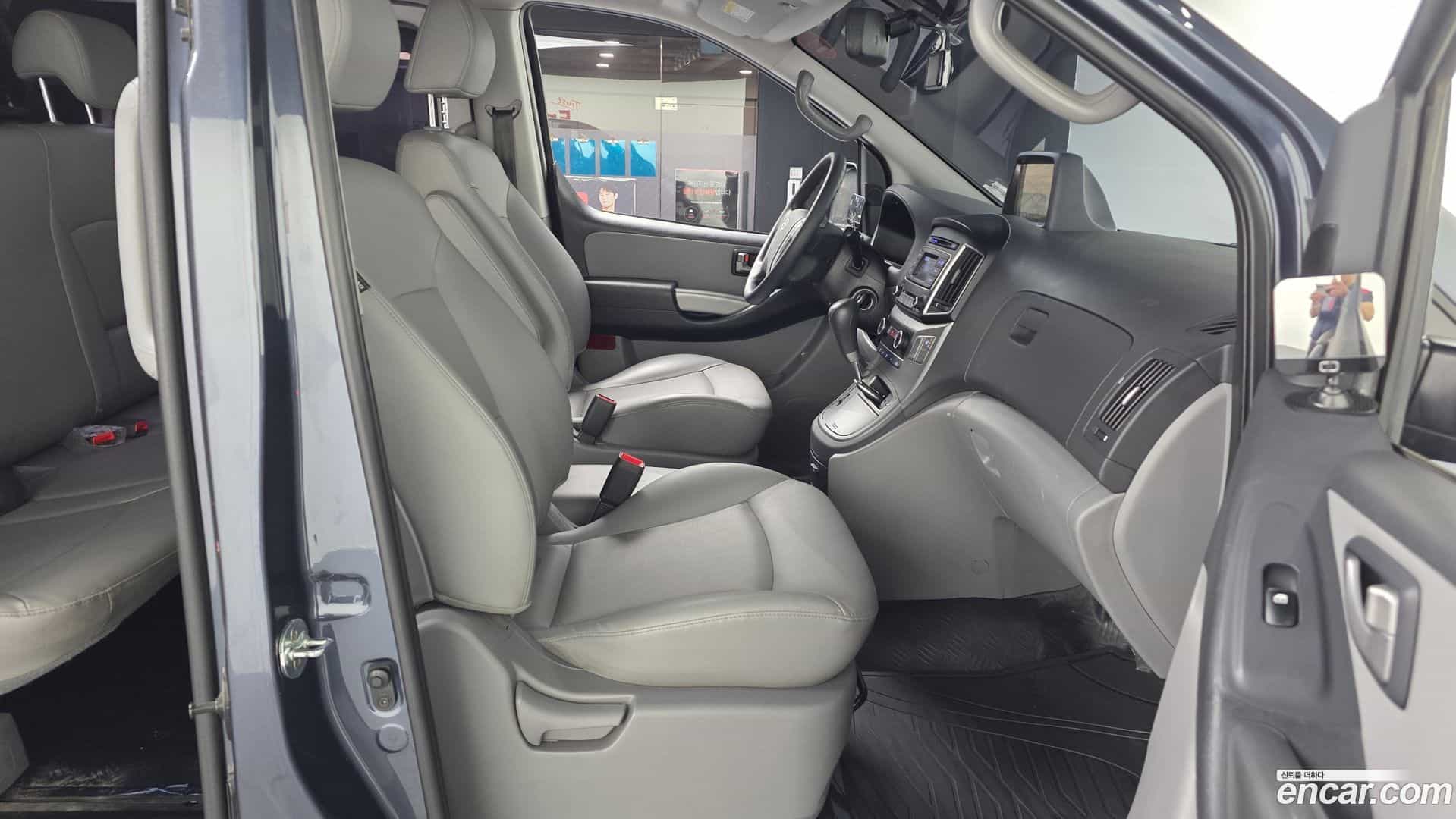 Starex Hyundai 2016.2-OPTION-015