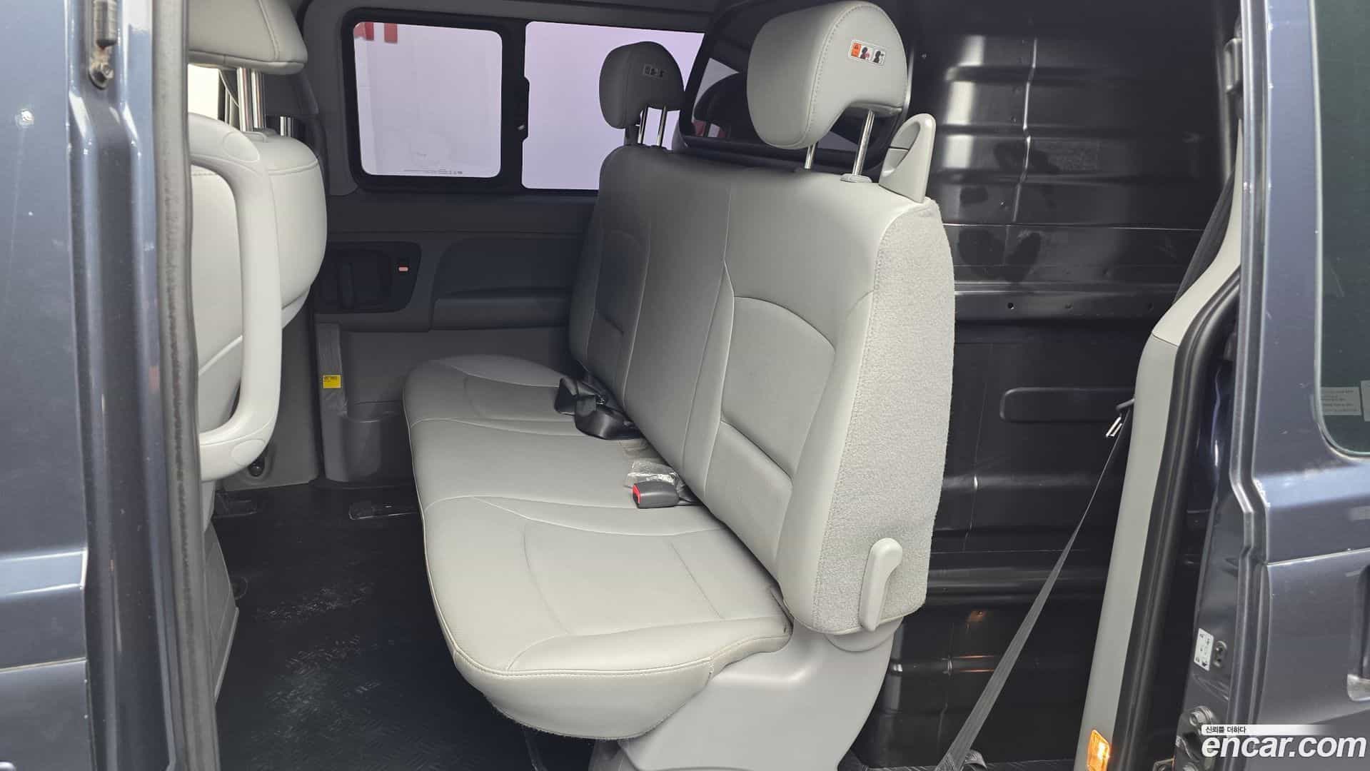 Starex Hyundai 2016.2-OPTION-016