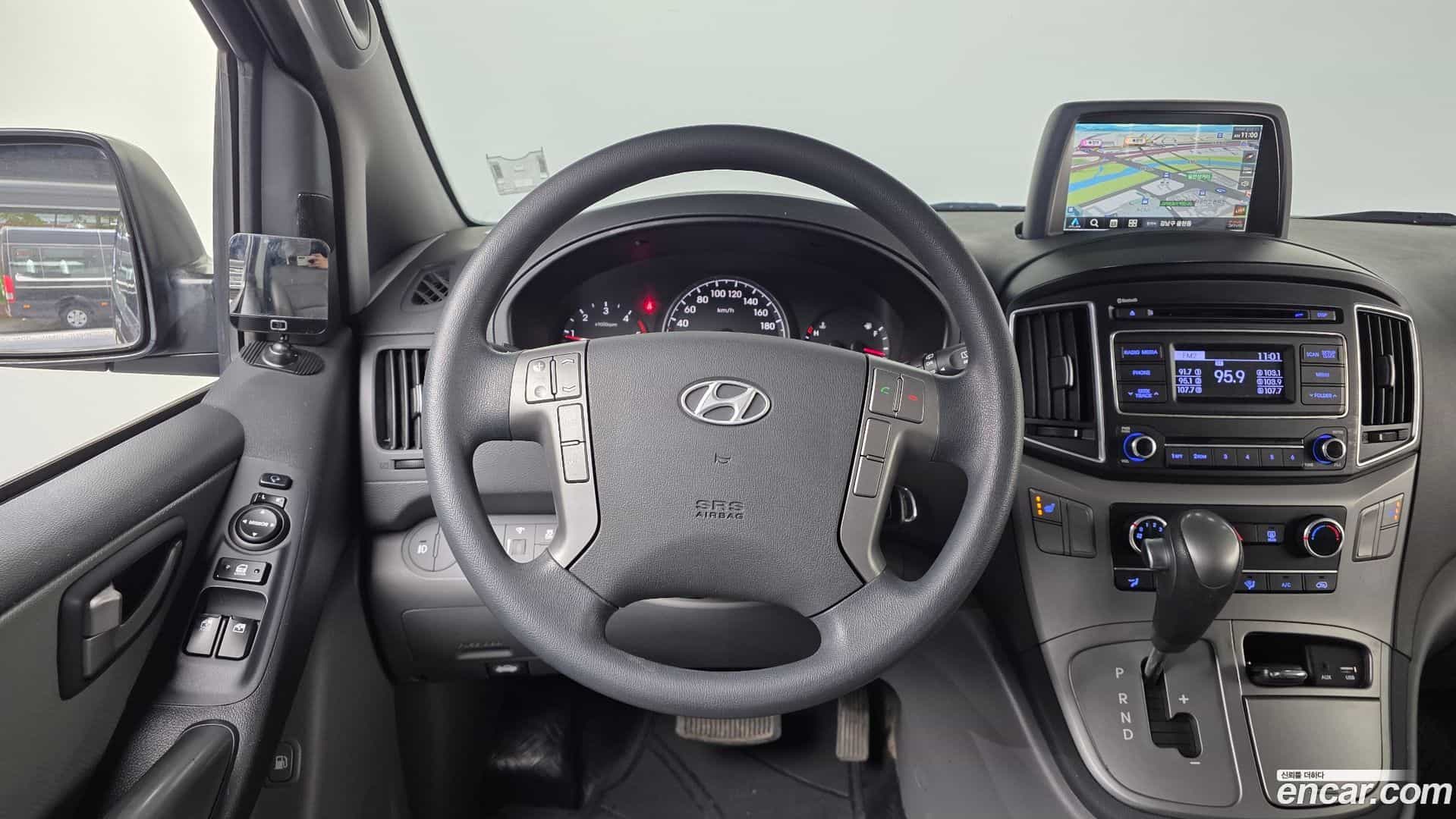 Starex Hyundai 2016.2-OPTION-017