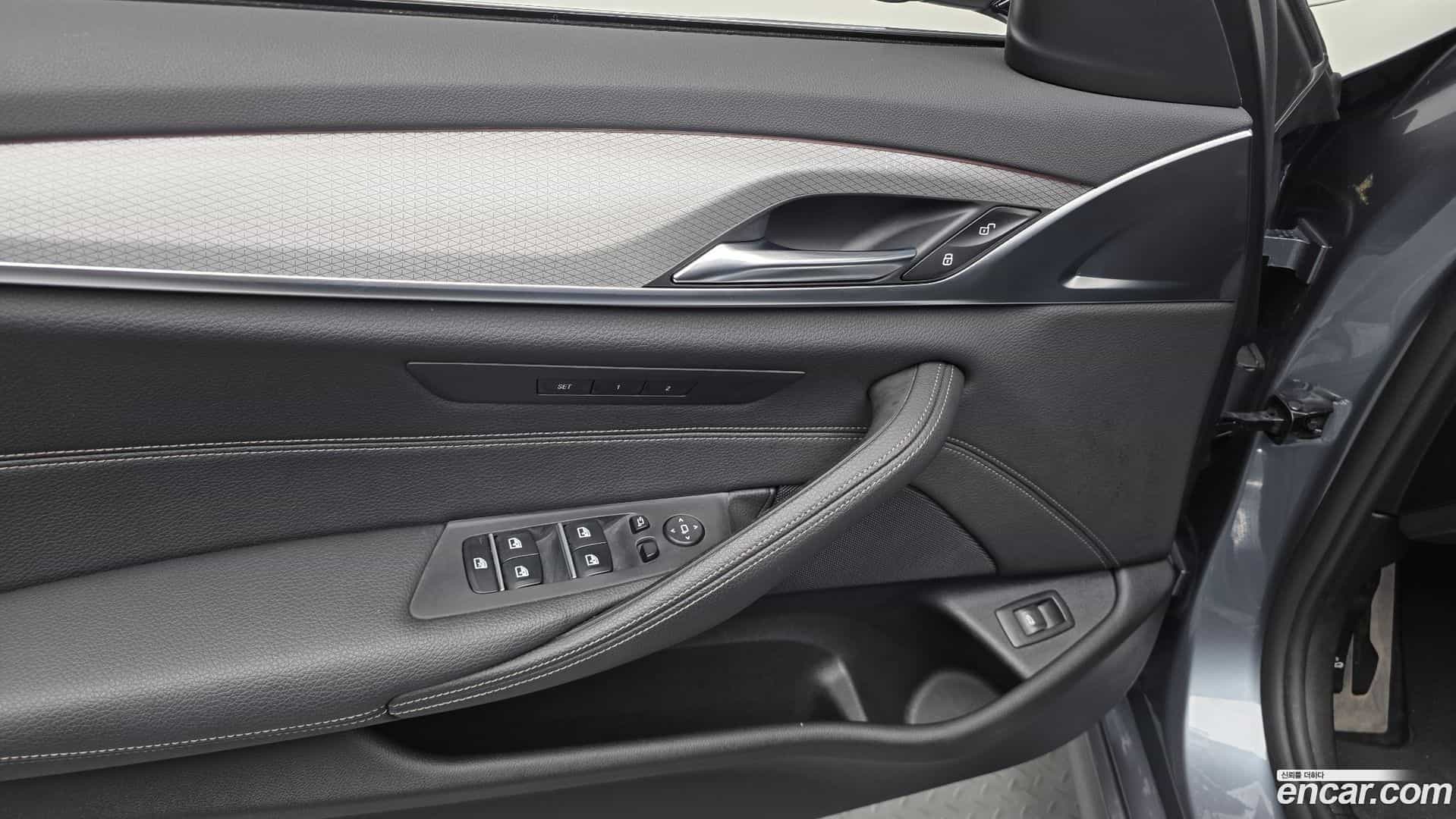 5-Series BMW 2018.2-OPTION-040