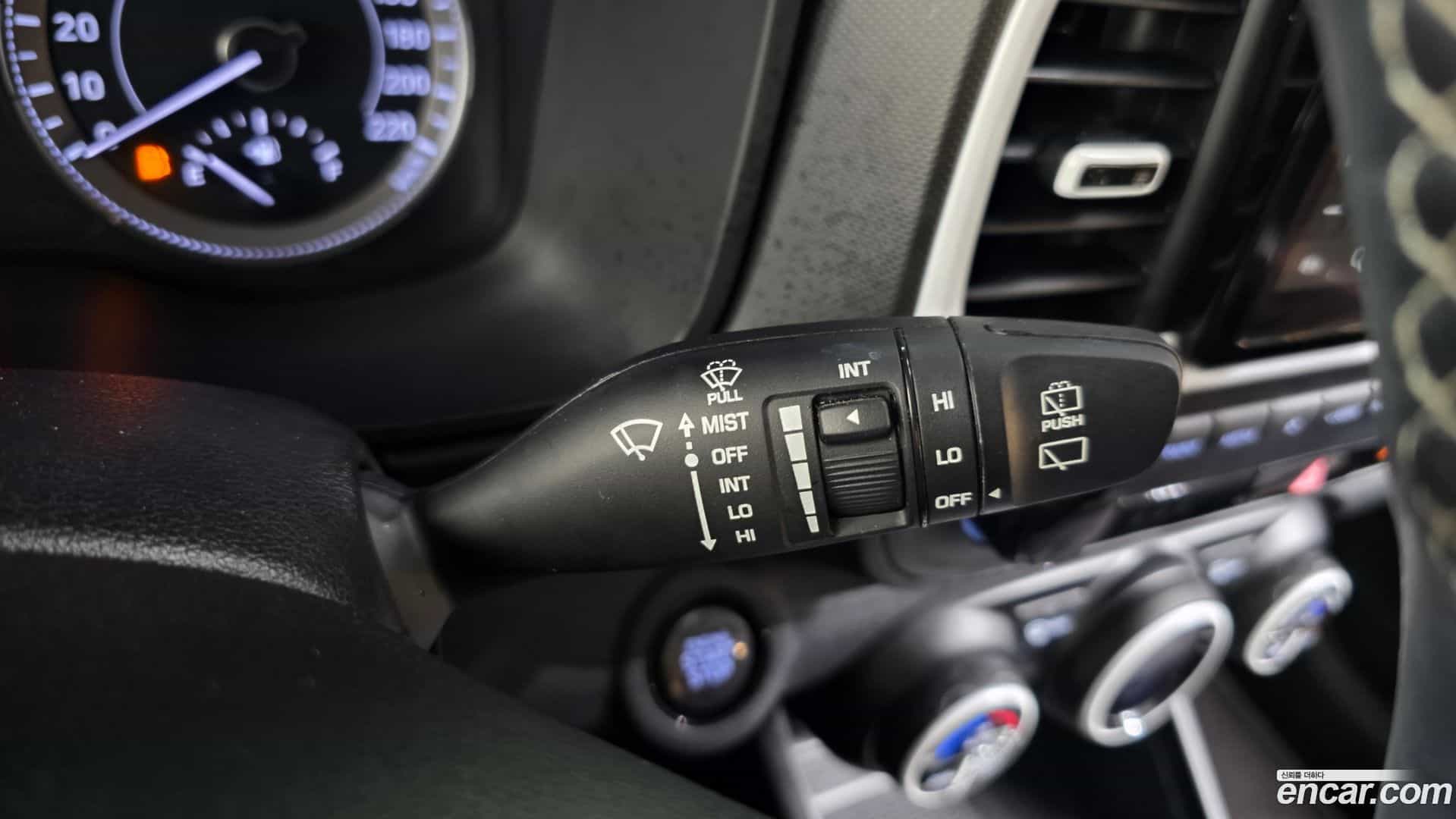 Venue Hyundai 2021.0-OPTION-046
