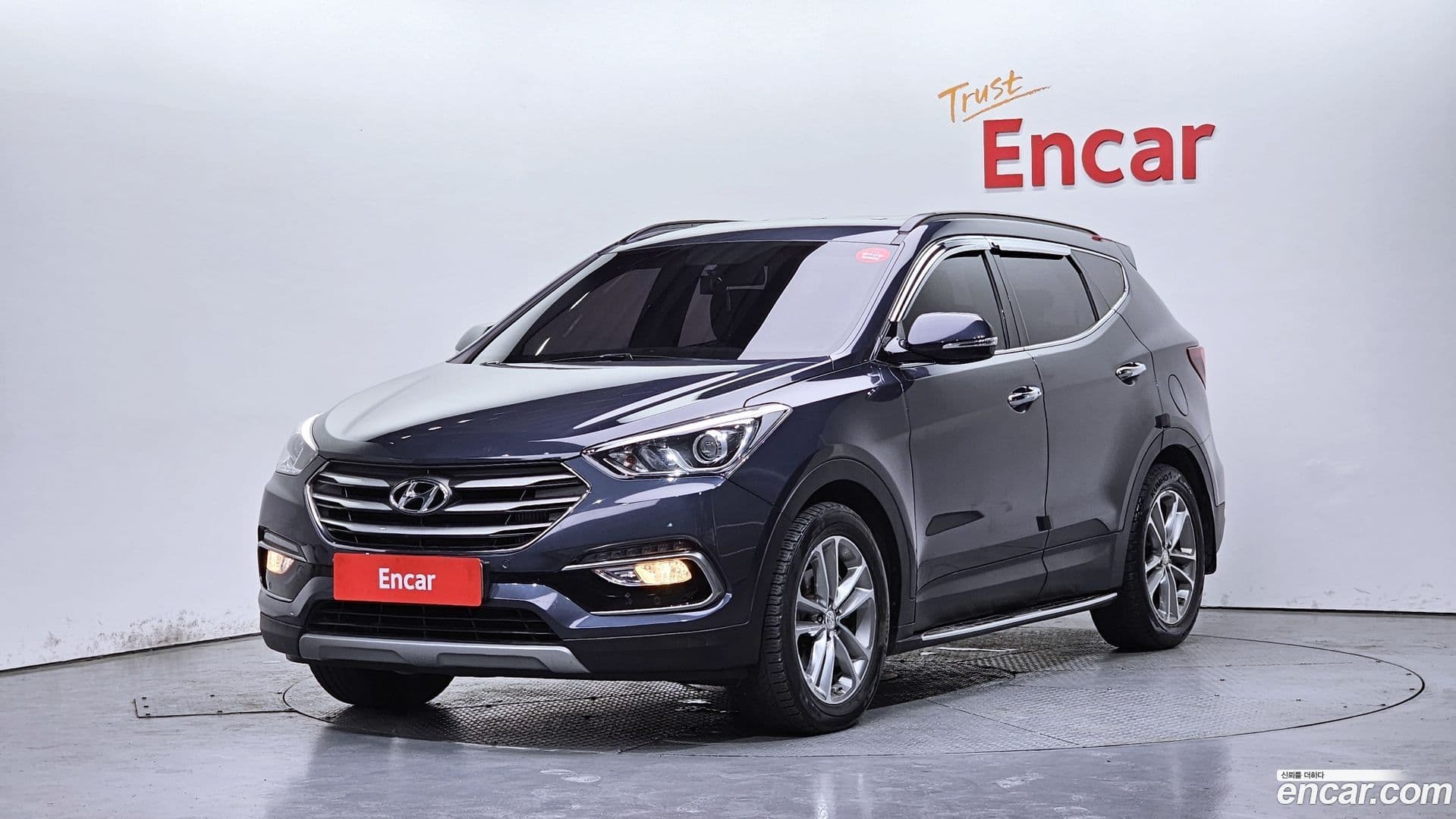 Main__Slider__Photo:Santafe Hyundai 2015.7-0