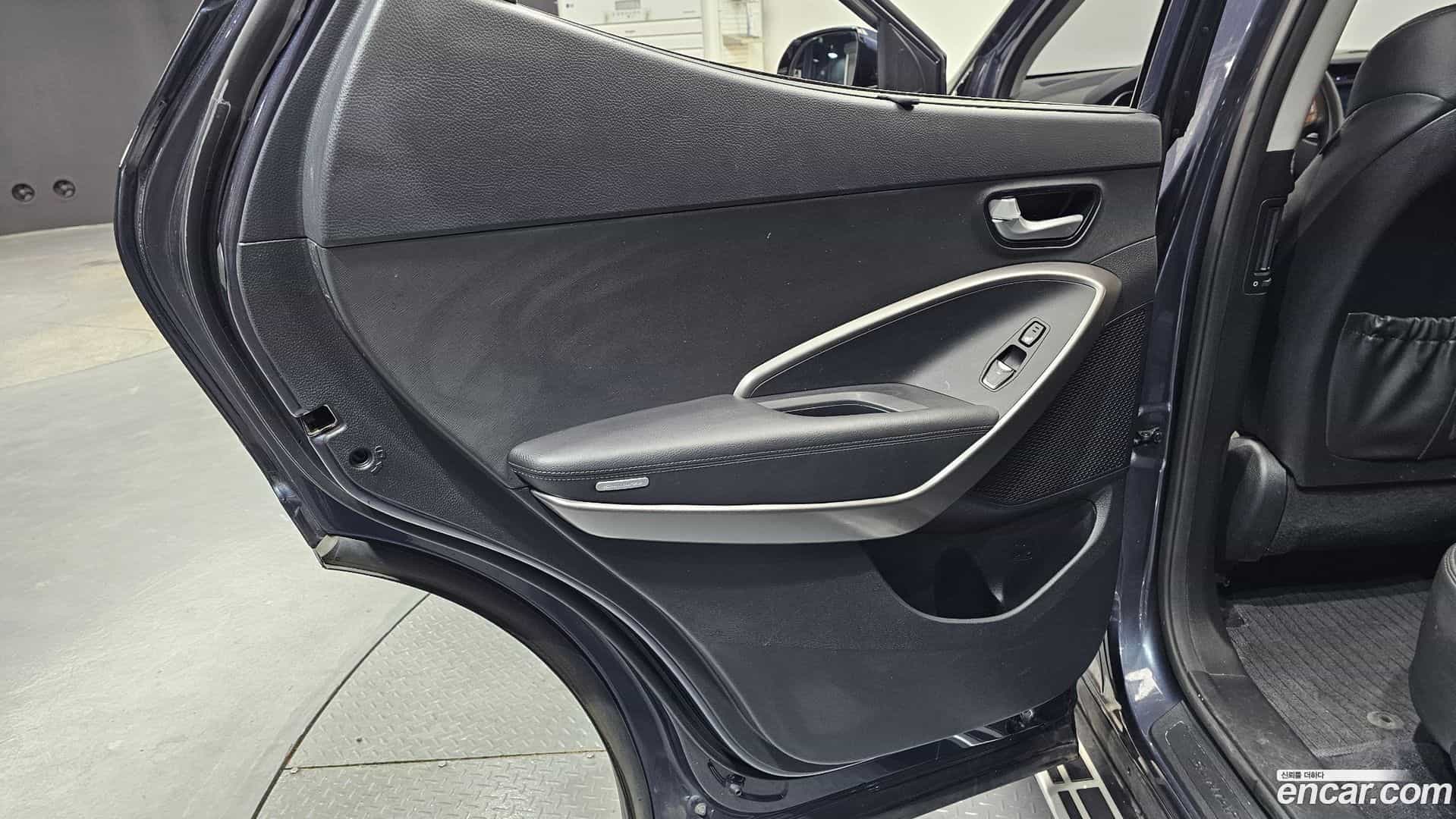 Santafe Hyundai 2015.7-INNER-035