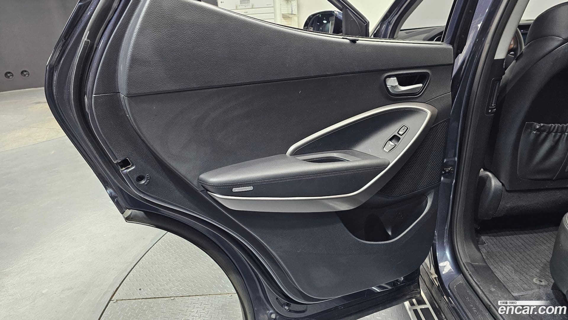 Main__Slider__Photo:Santafe Hyundai 2015.7-24