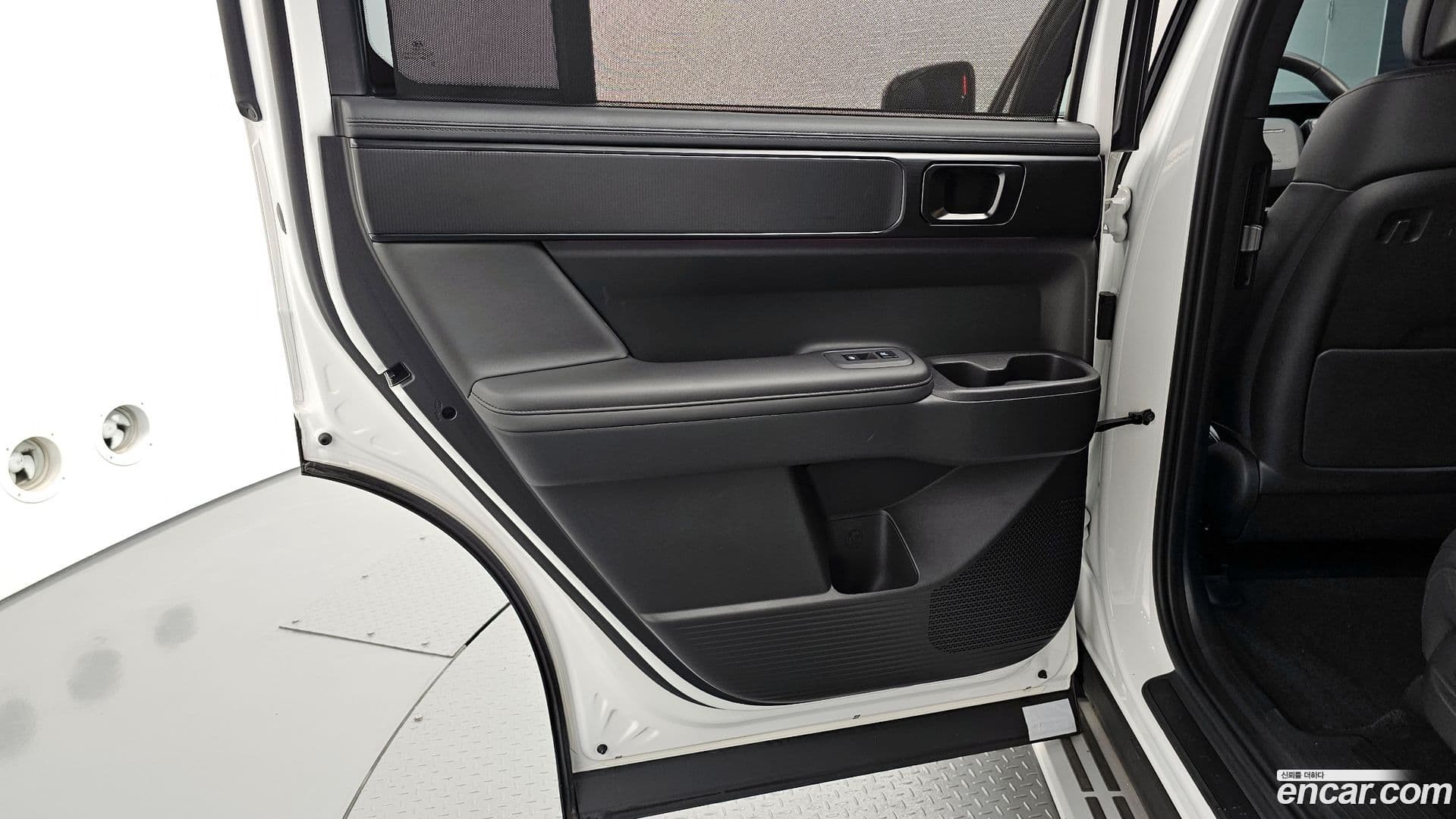 Main__Slider__Photo:Santafe Hyundai 2024.0-24