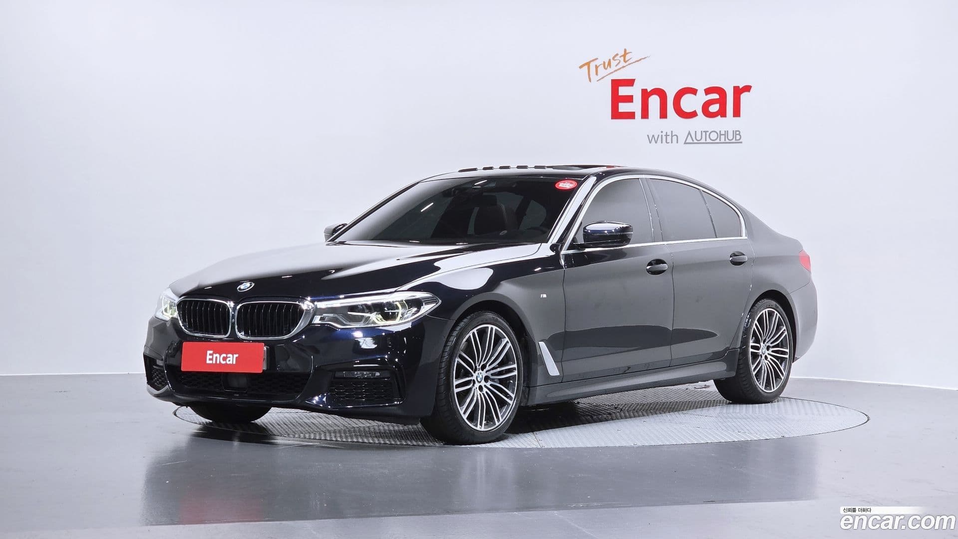 Main__Slider__Photo:5-Series BMW 2019.2-0