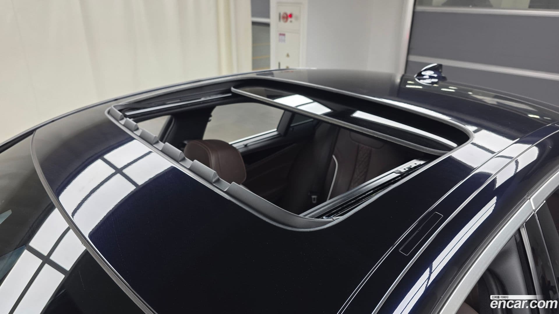Main__Slider__Photo:5-Series BMW 2019.2-18