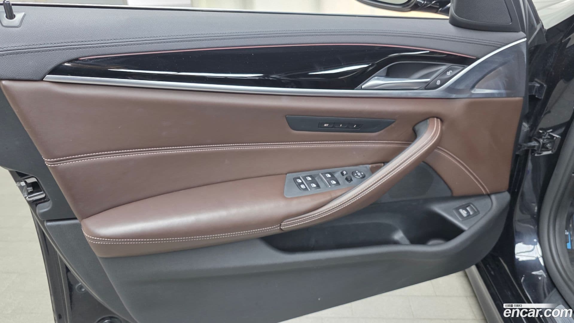 Main__Slider__Photo:5-Series BMW 2019.2-23