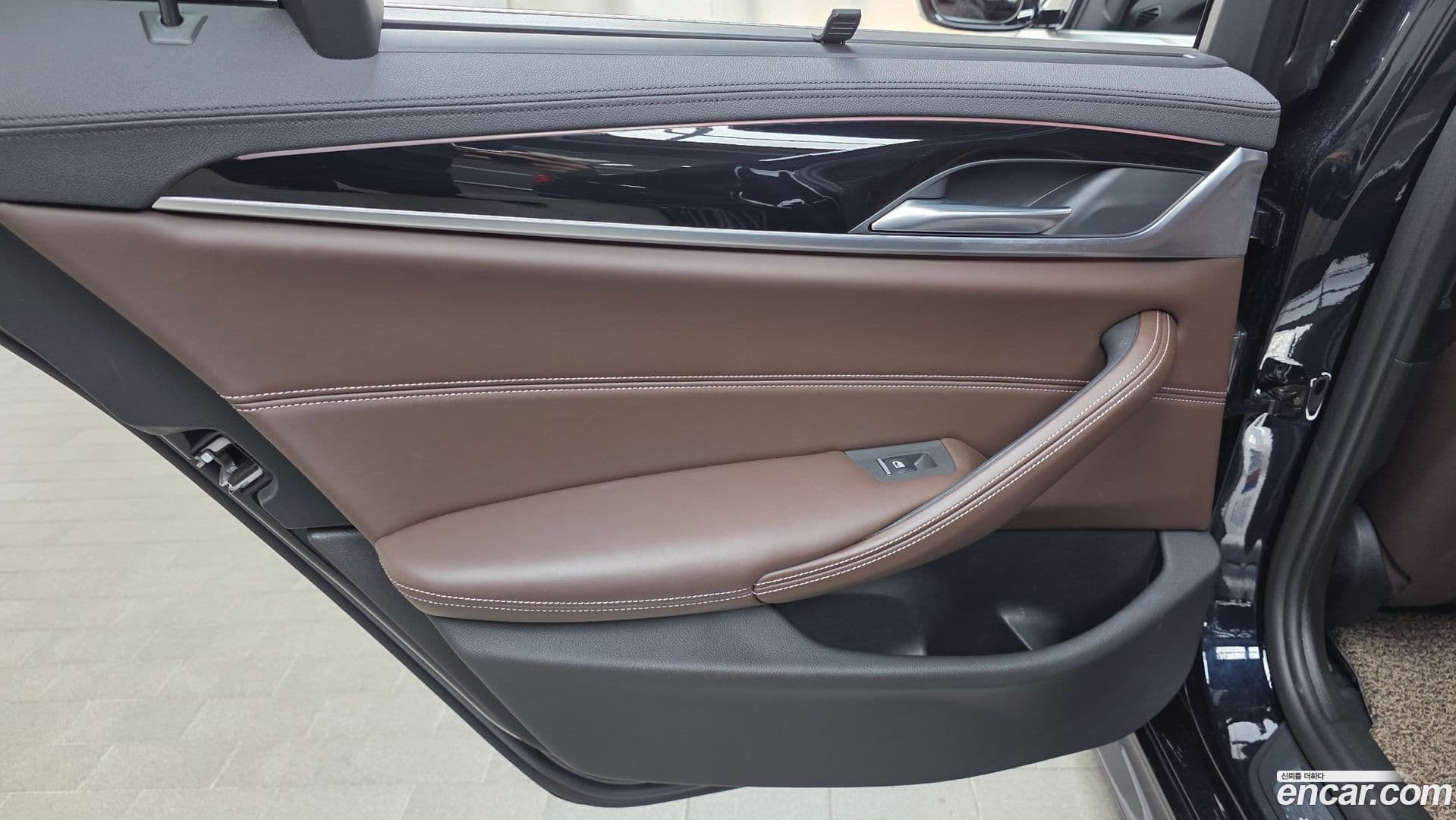 Main__Slider__Photo:5-Series BMW 2019.2-24